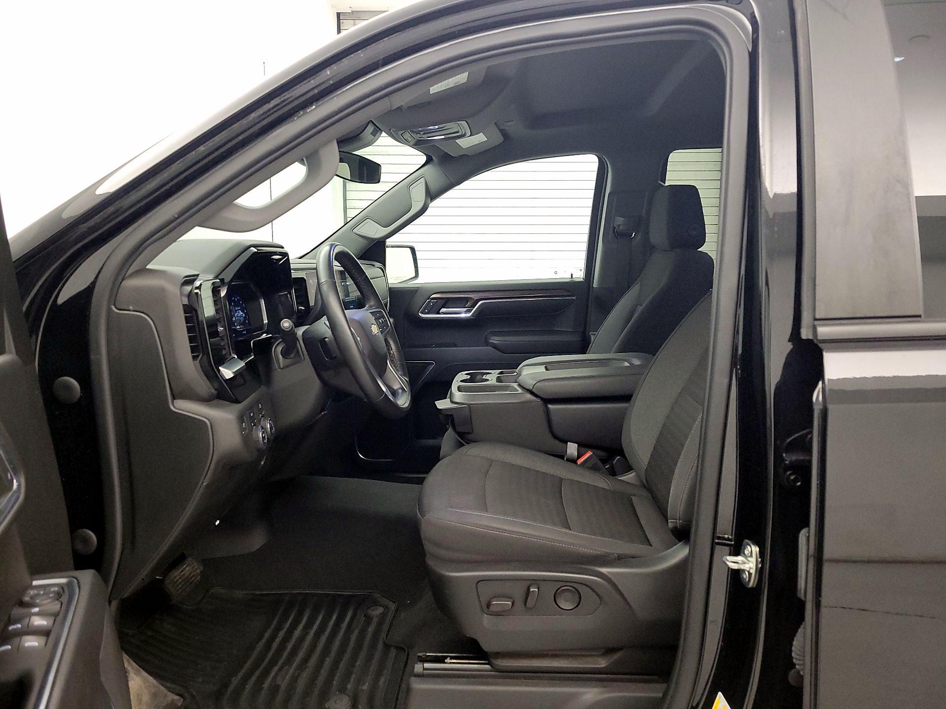 Thumbnail: 2023 Chevrolet Silverado 1500 - 11