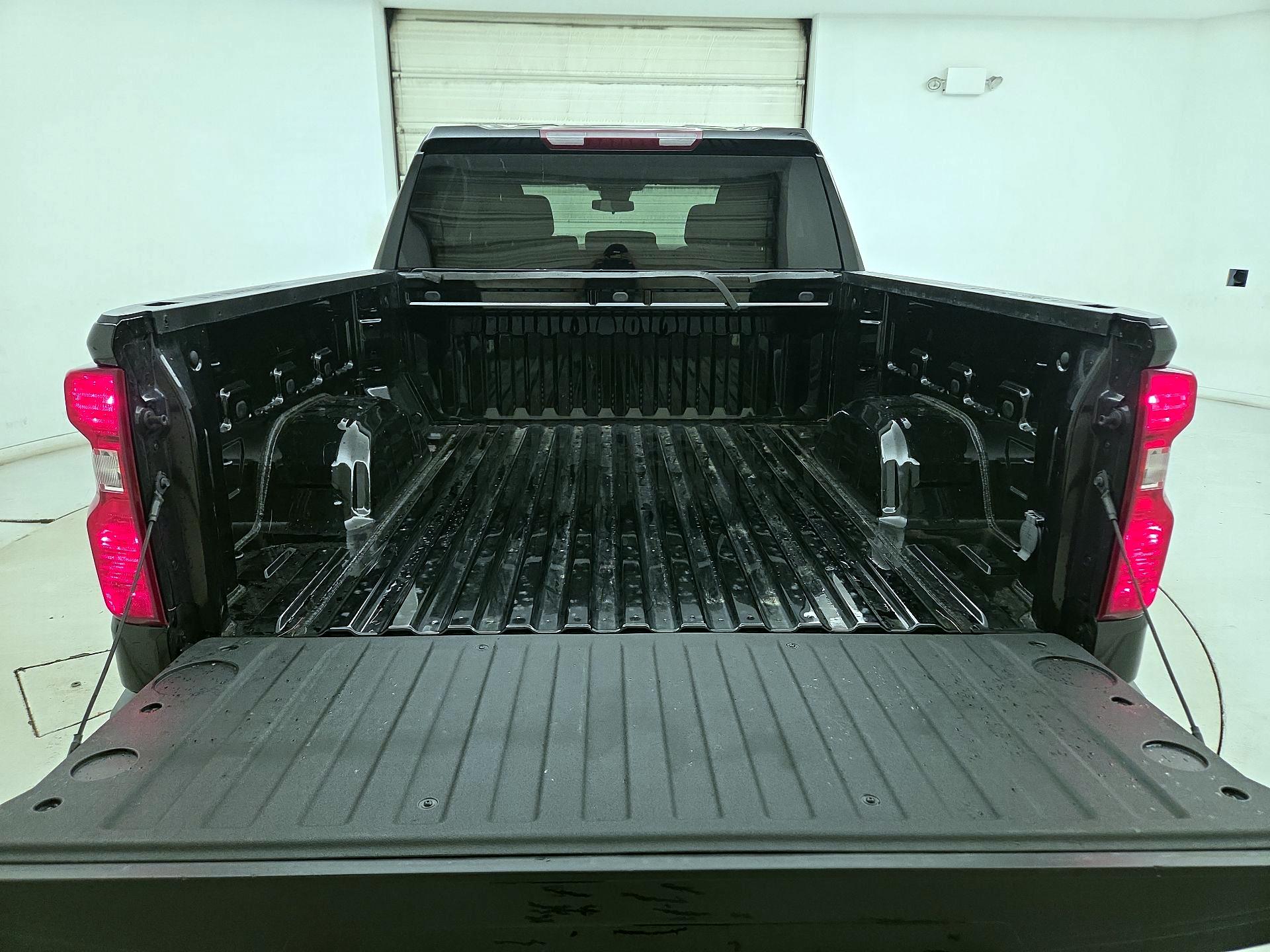 Thumbnail: 2023 Chevrolet Silverado 1500 - 20