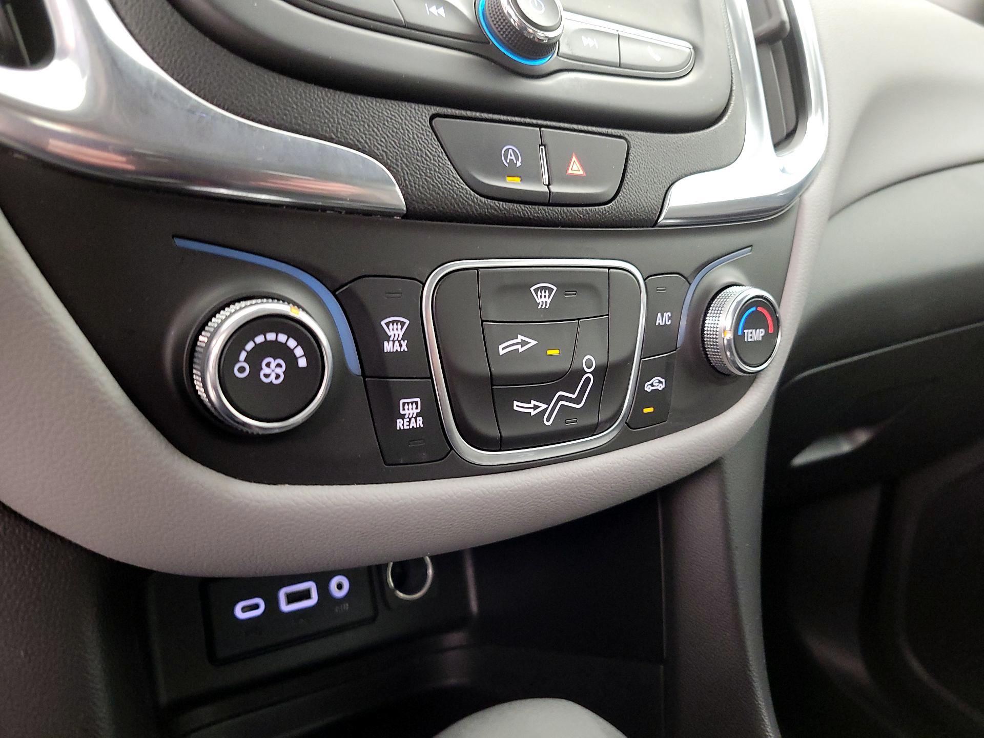 Thumbnail: 2022 Chevrolet Equinox - 17
