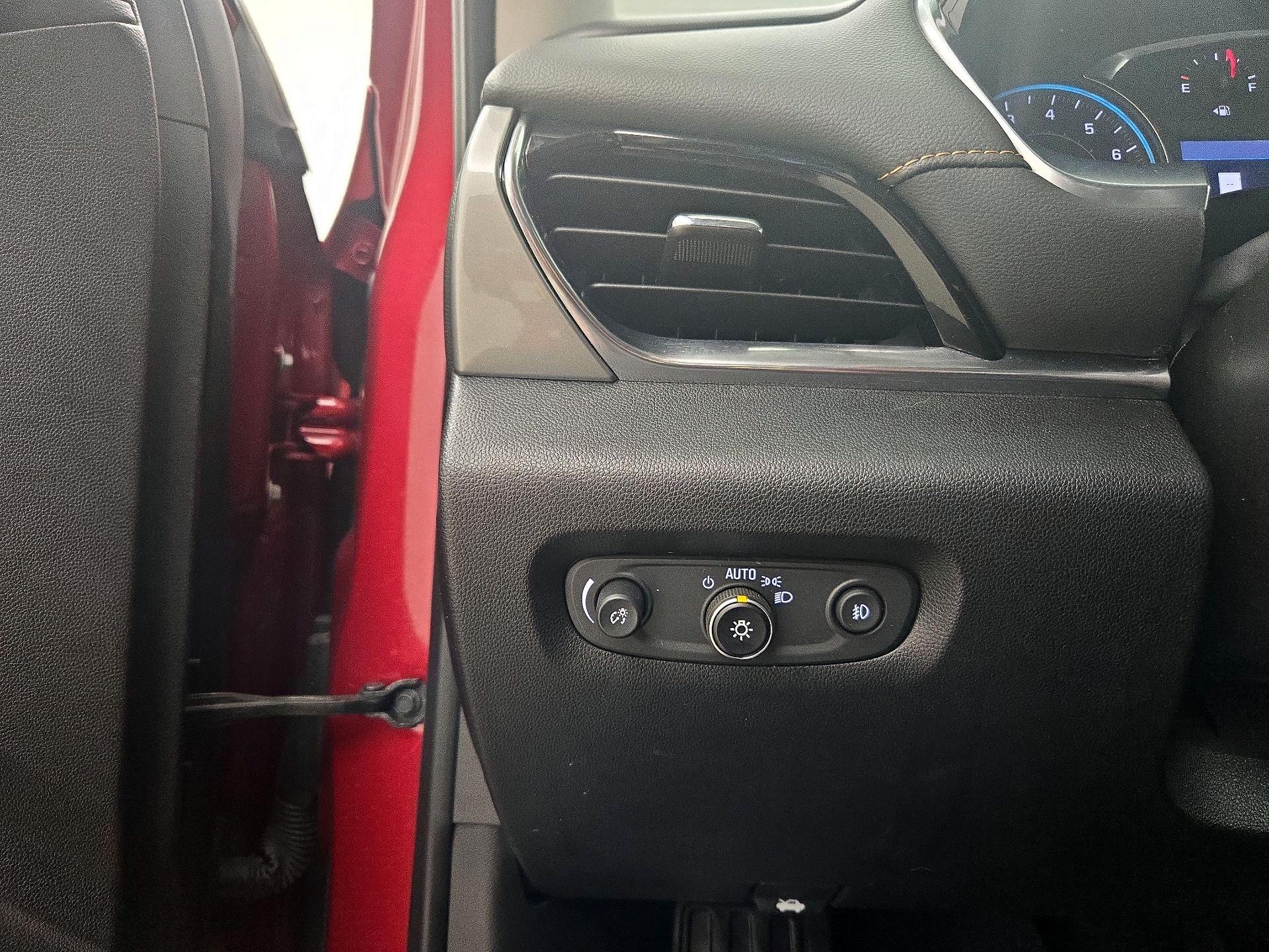 Thumbnail: 2020 Chevrolet Traverse - 13