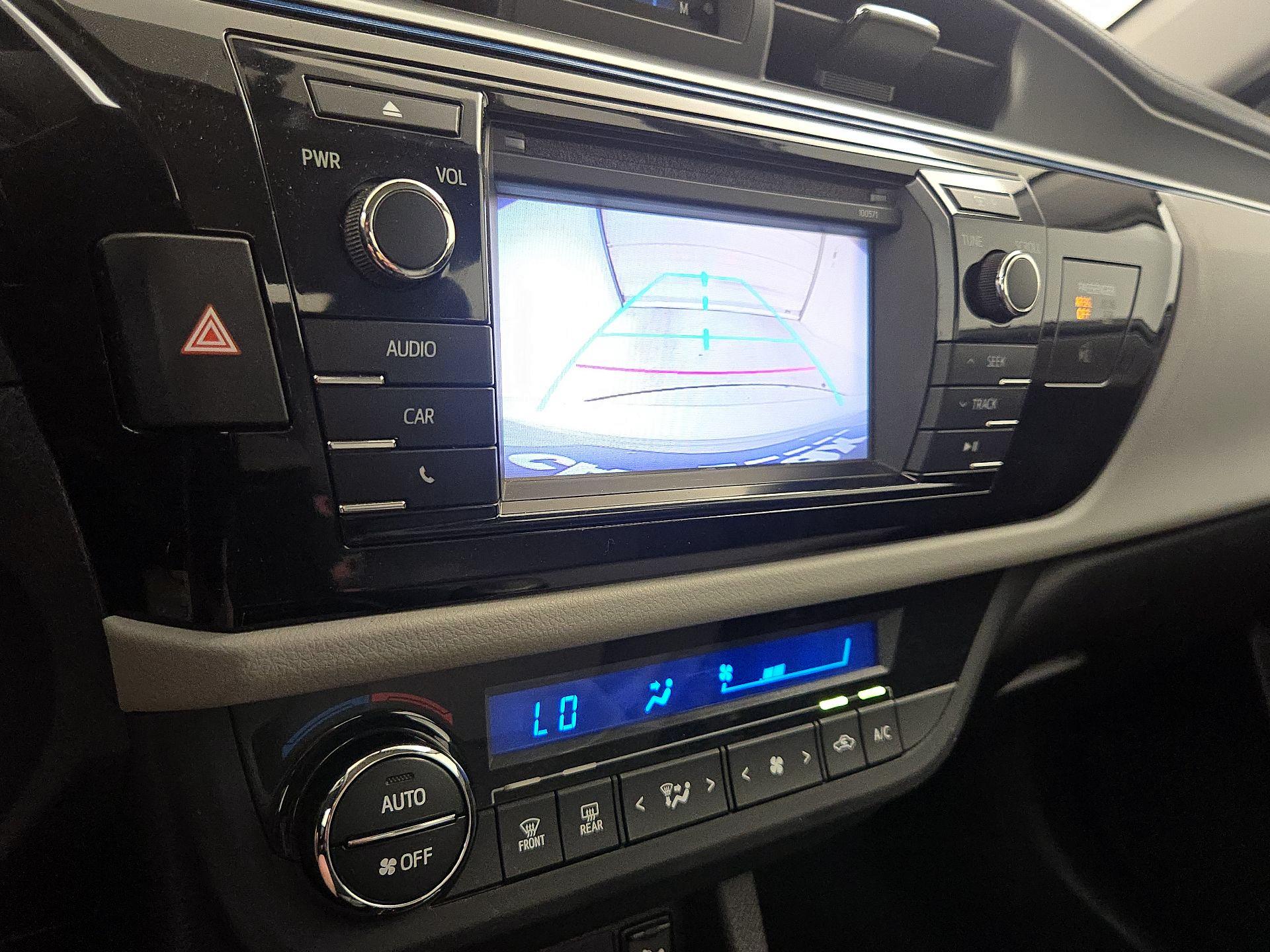 Thumbnail: 2015 Toyota Corolla - 14