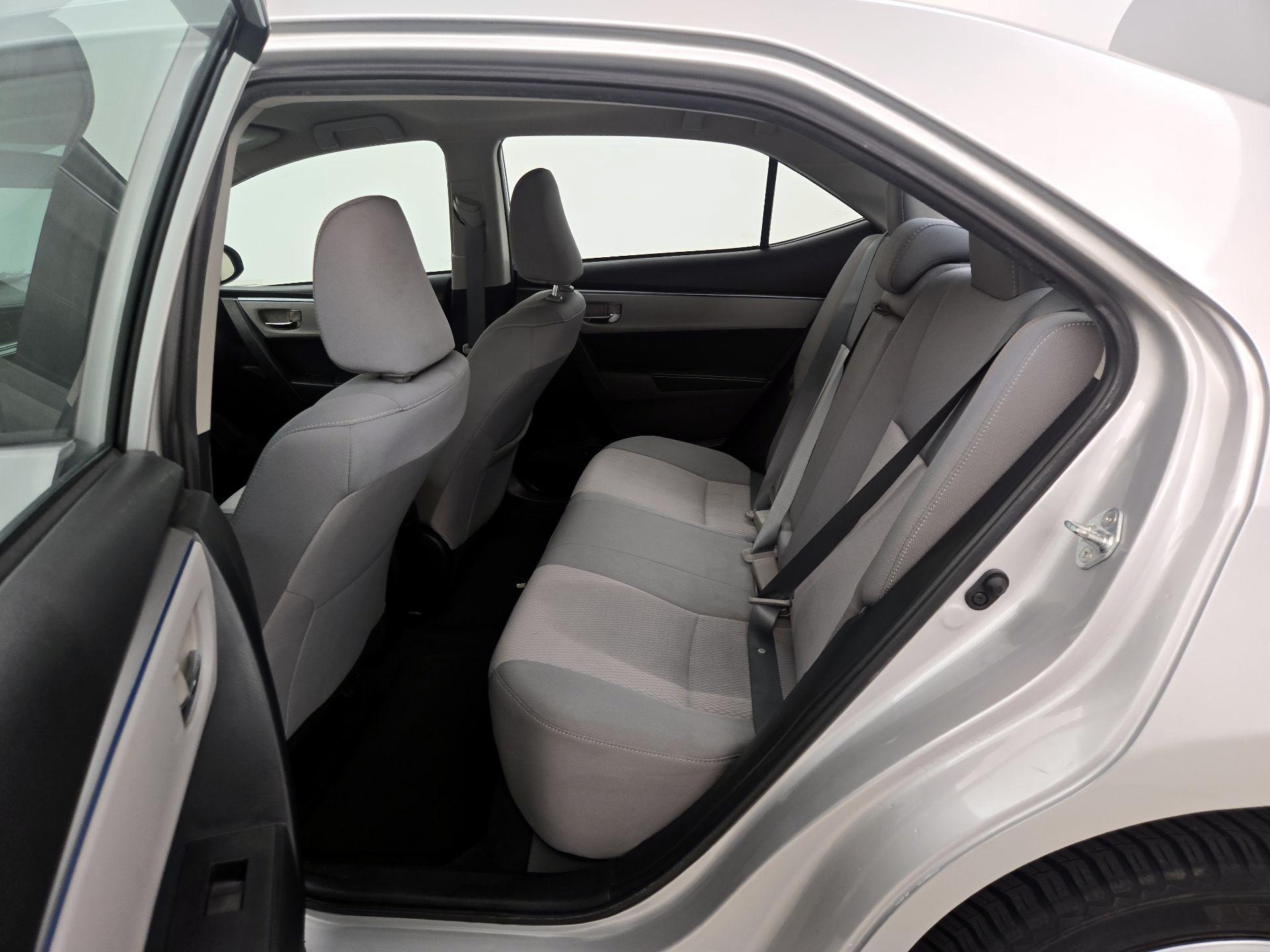 Thumbnail: 2015 Toyota Corolla - 19