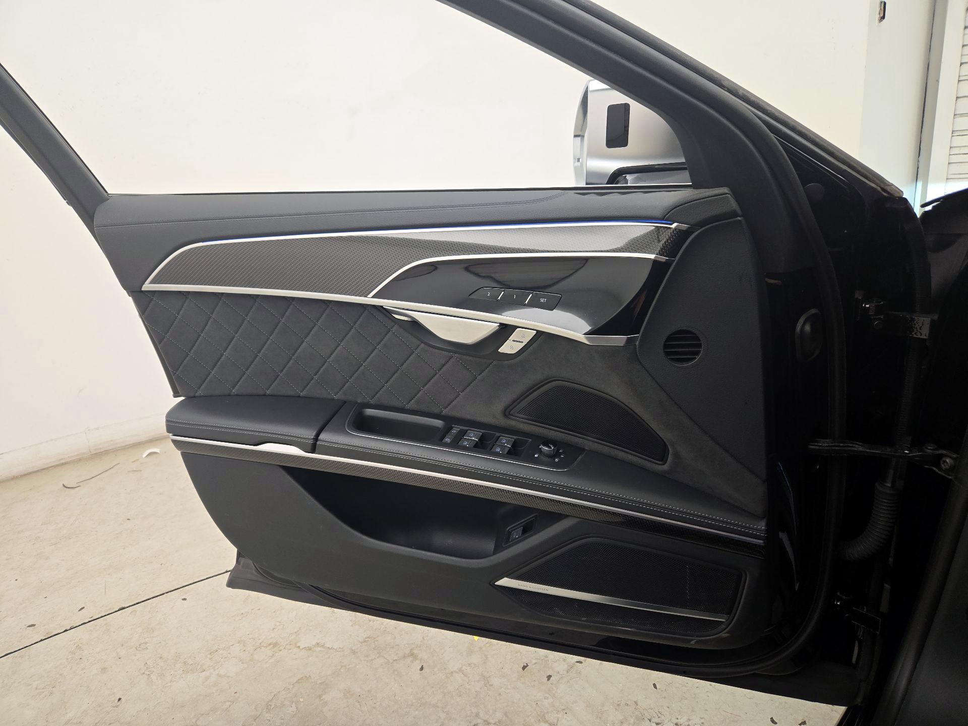 Thumbnail: 2024 Audi S8 - 12