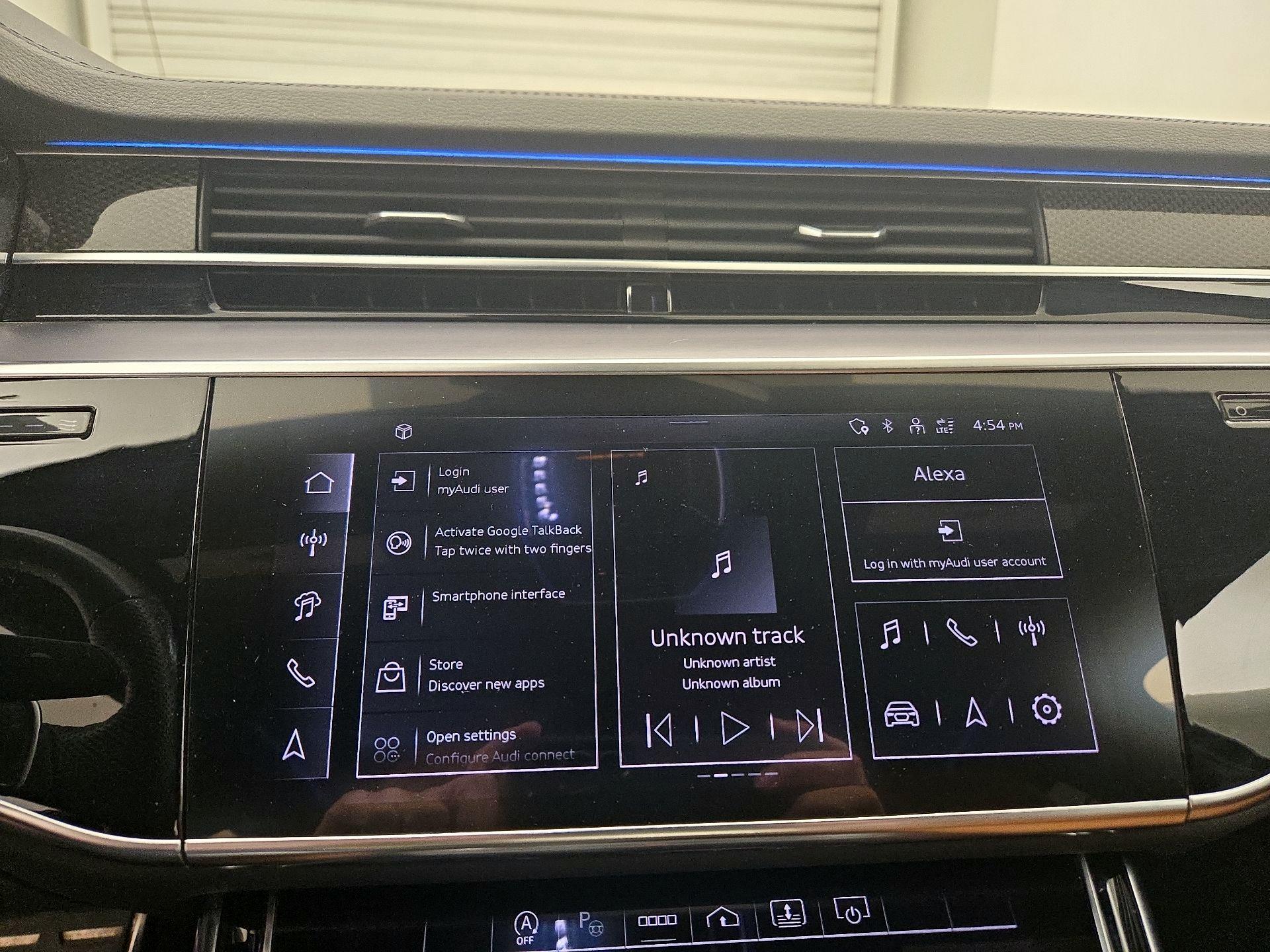 Thumbnail: 2024 Audi S8 - 13