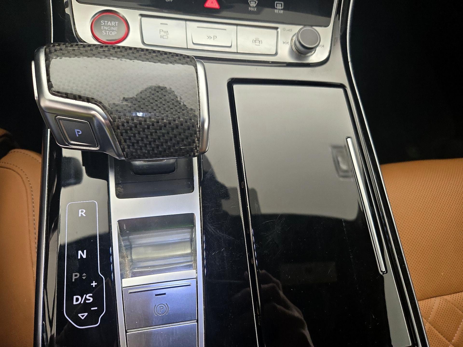 Thumbnail: 2024 Audi S8 - 15