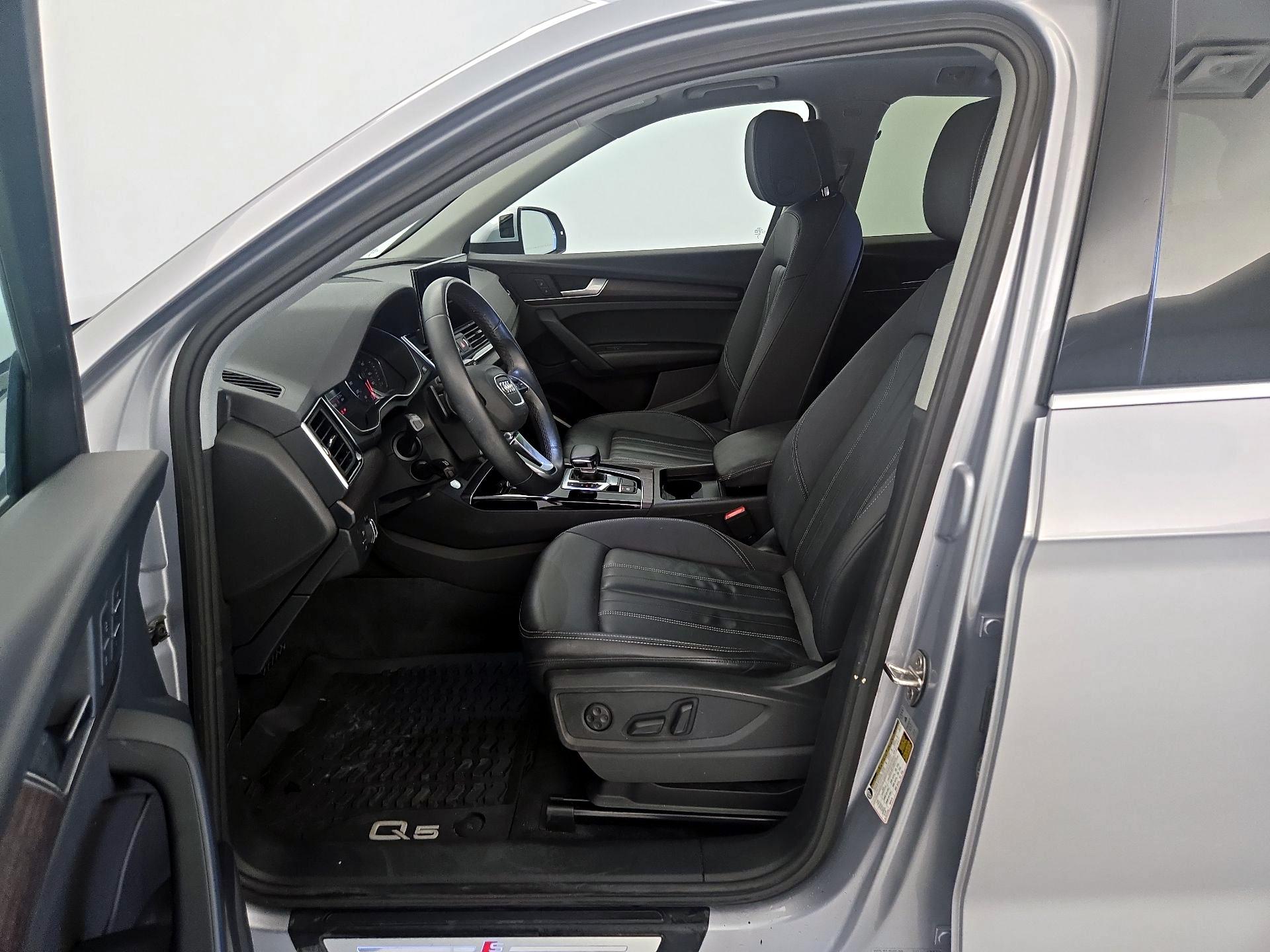 Thumbnail: 2023 Audi Q5 - 11