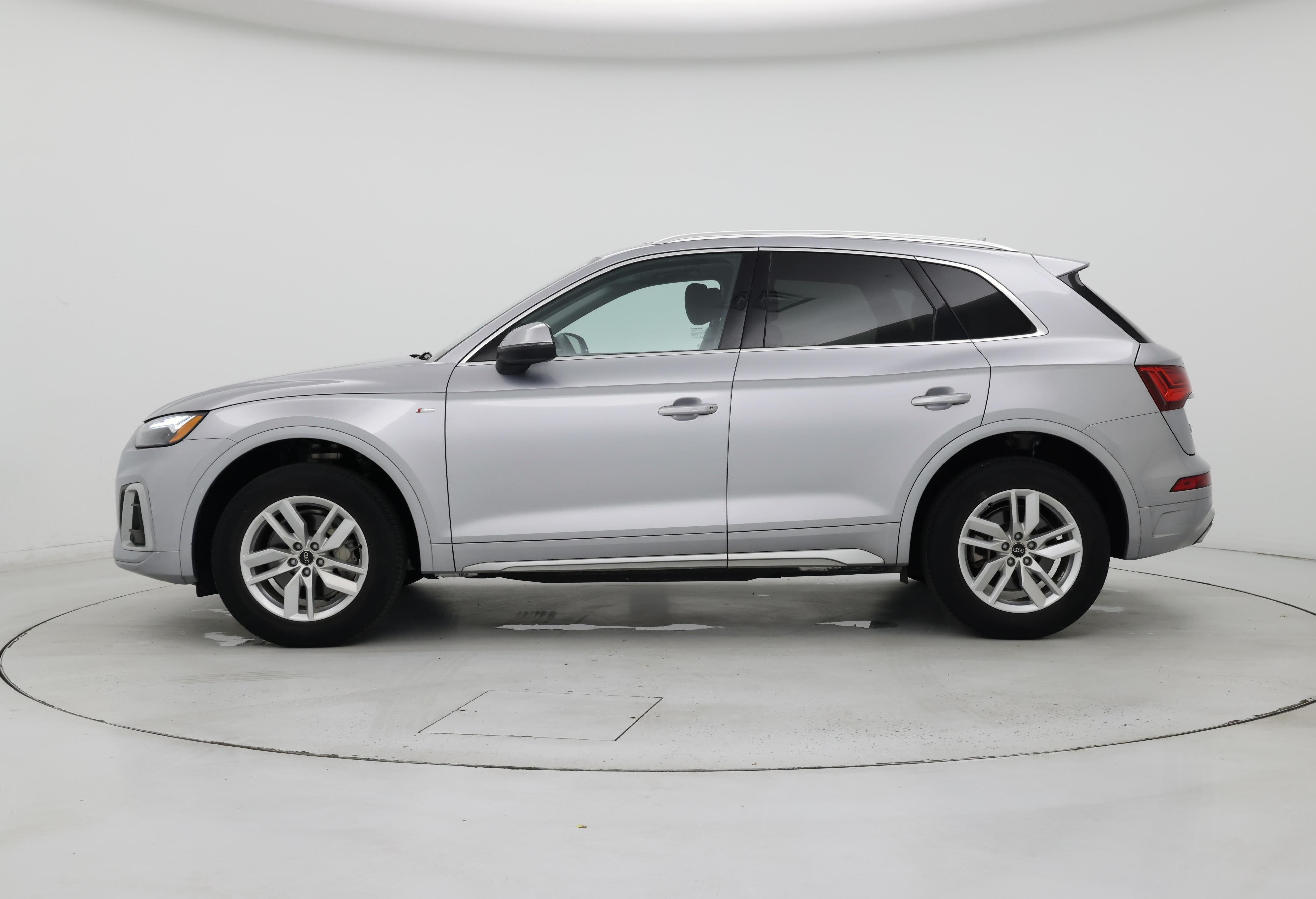 Thumbnail: 2023 Audi Q5 - 3