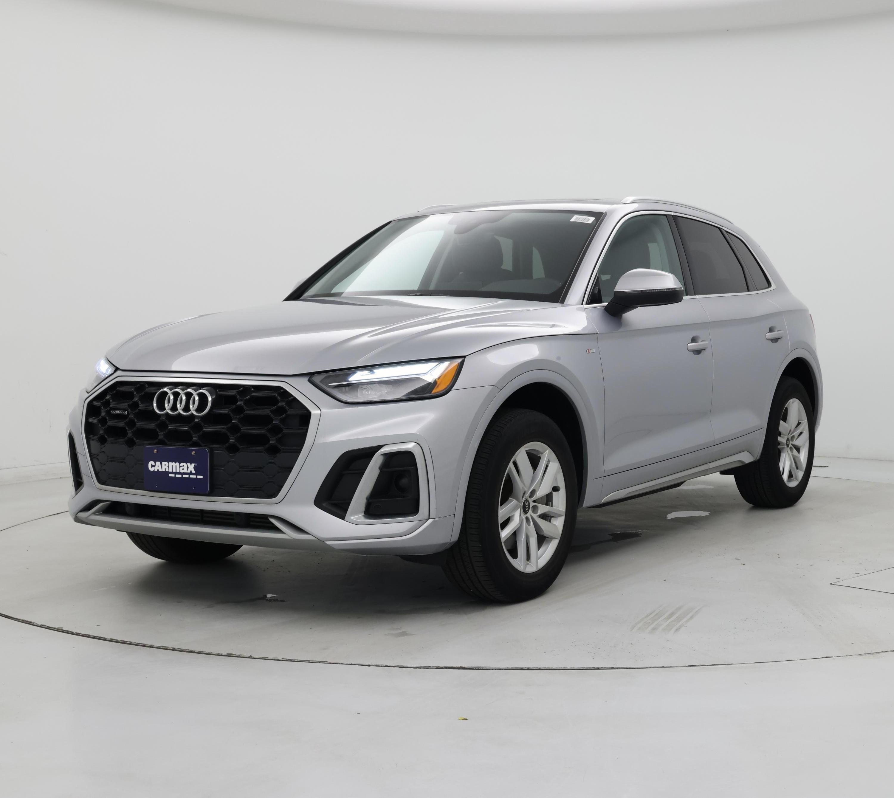 Thumbnail: 2023 Audi Q5 - 4