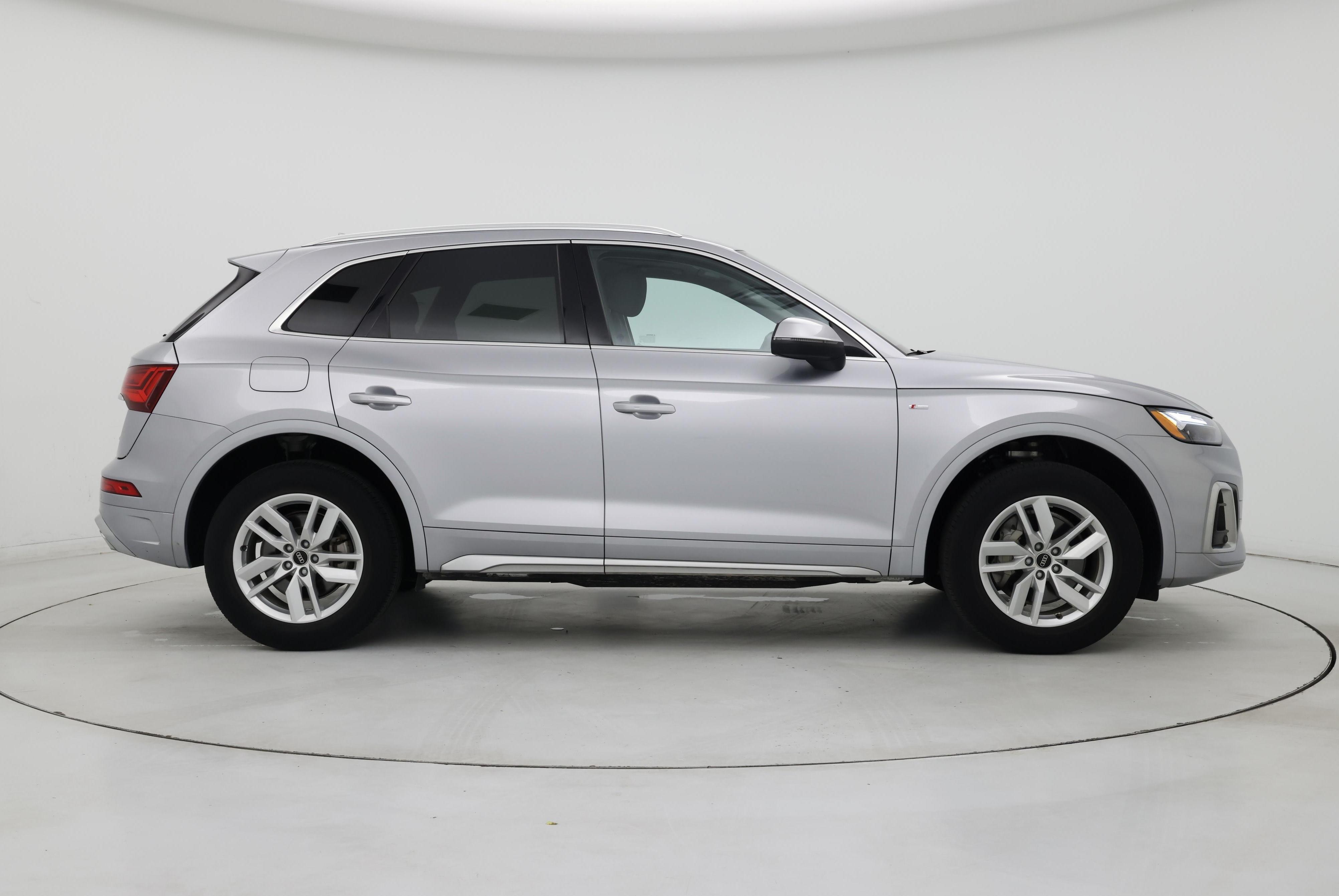 Thumbnail: 2023 Audi Q5 - 7