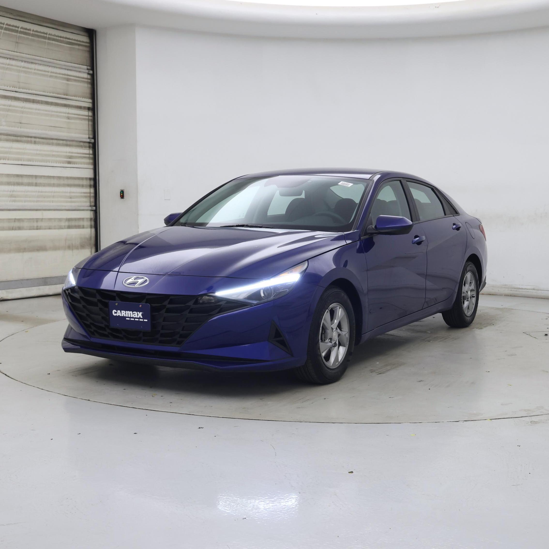 Thumbnail: 2023 Hyundai Elantra - 4