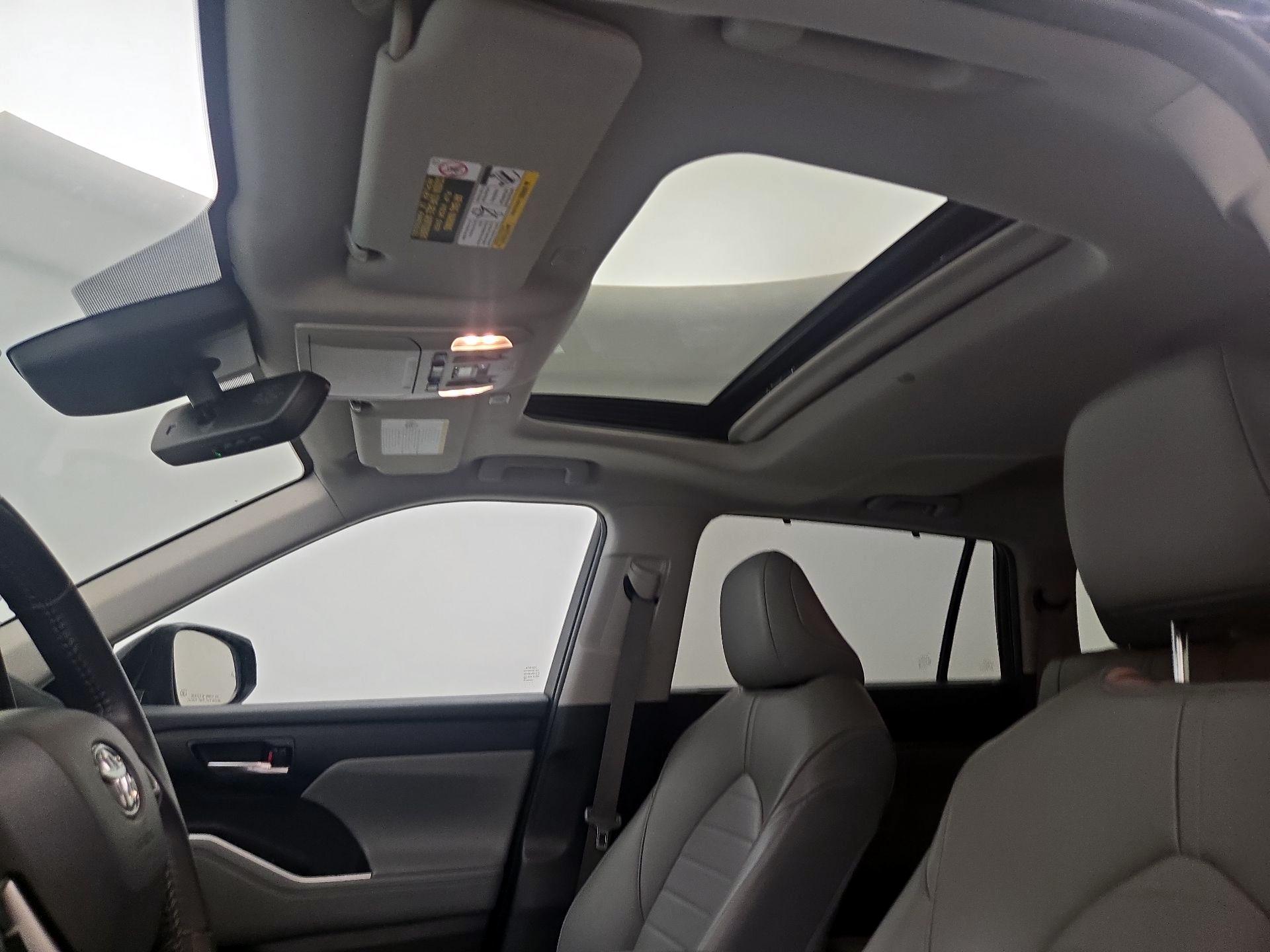 Thumbnail: 2023 Toyota Highlander - 19