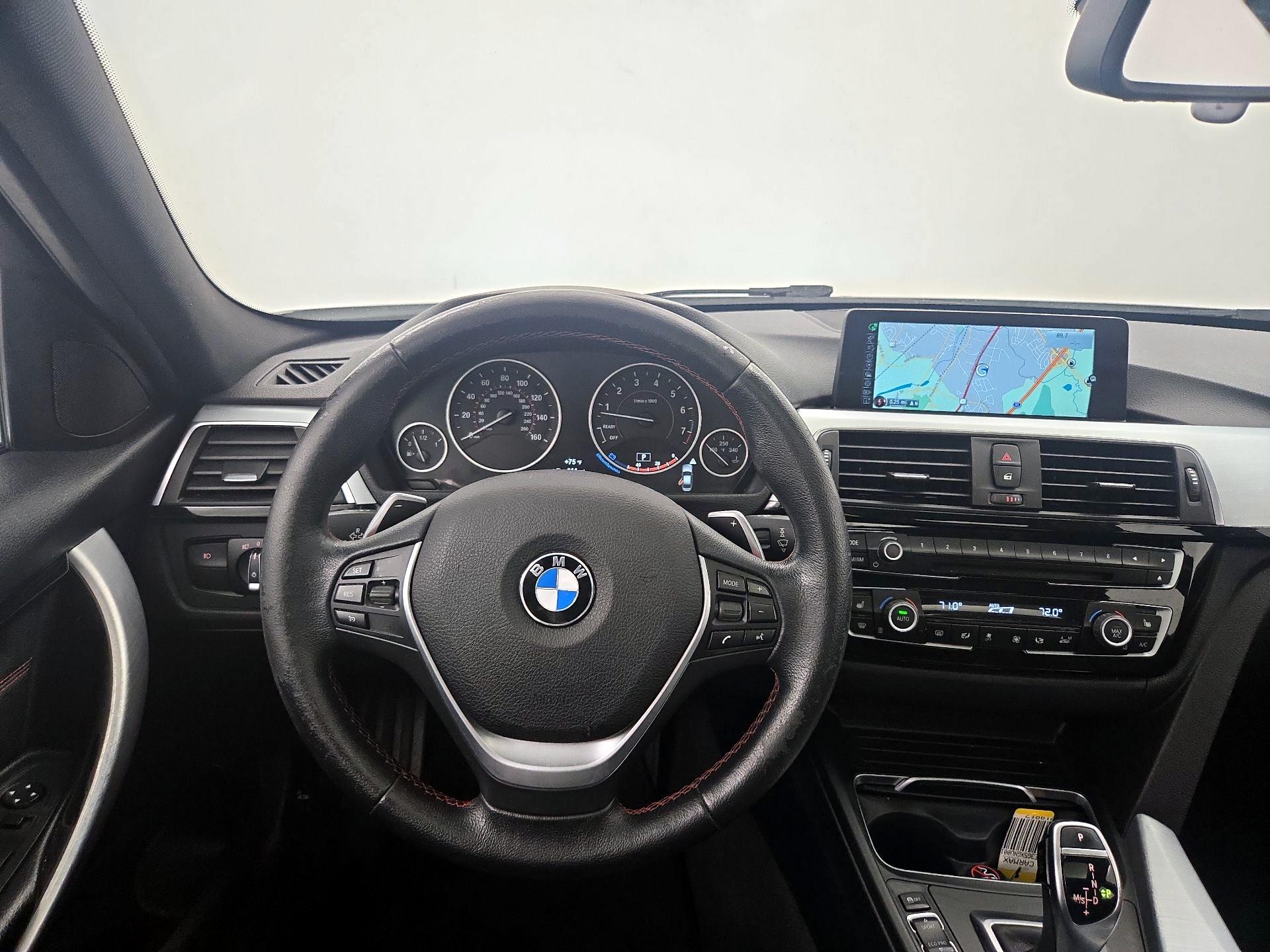 Thumbnail: 2016 BMW 3 Series - 10