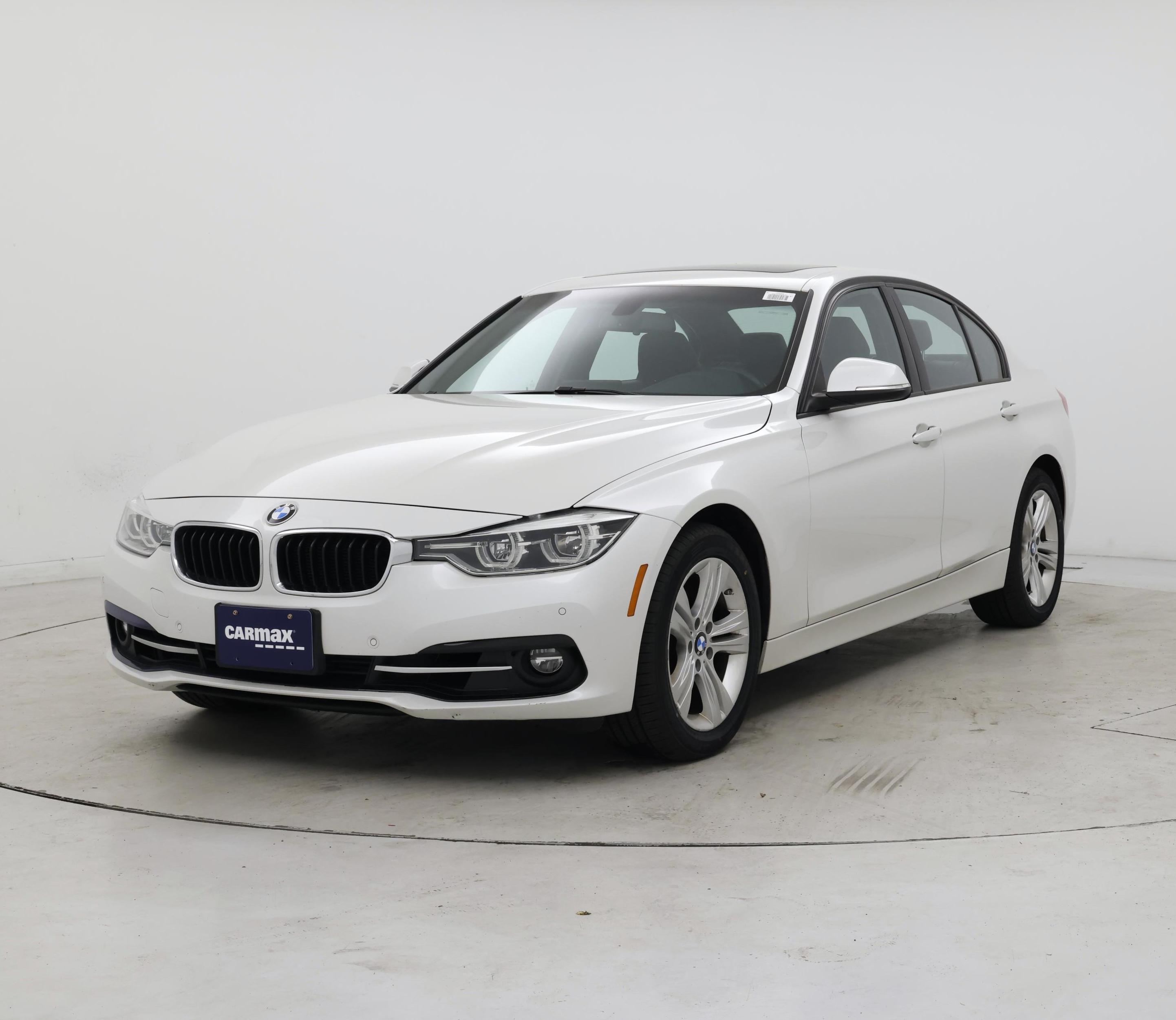 Thumbnail: 2016 BMW 3 Series - 4