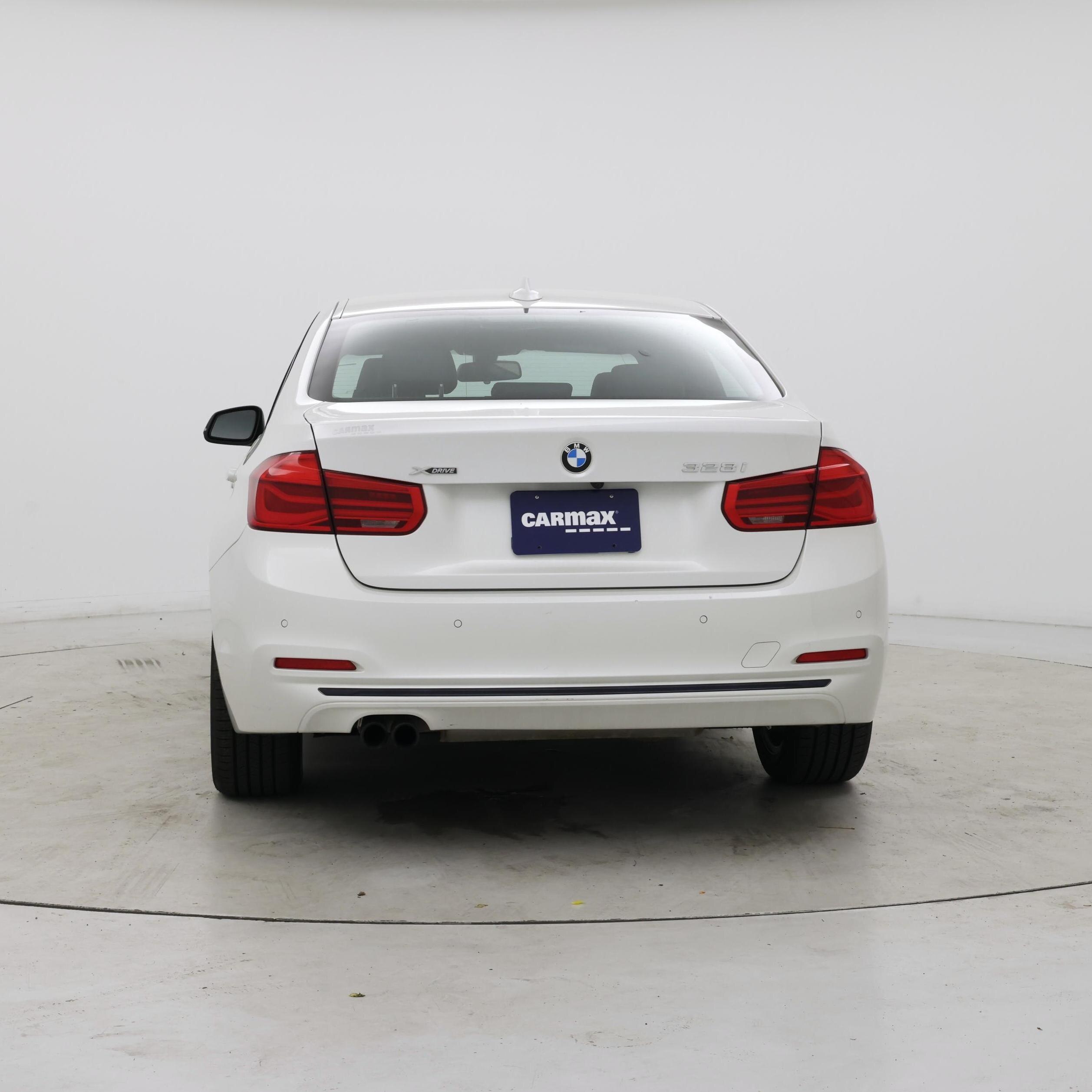 Thumbnail: 2016 BMW 3 Series - 6
