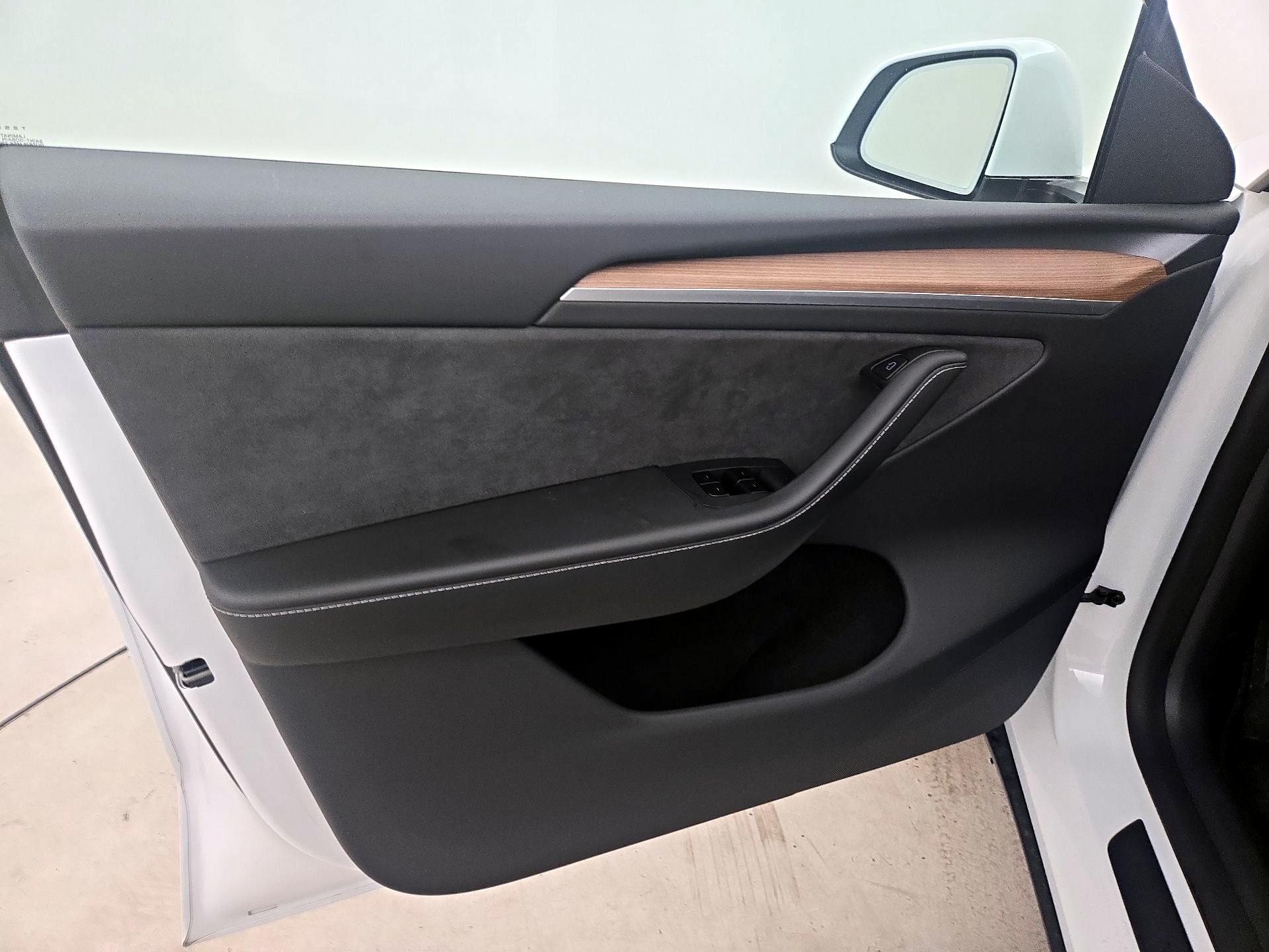 Thumbnail: 2025 Tesla Model Y - 12