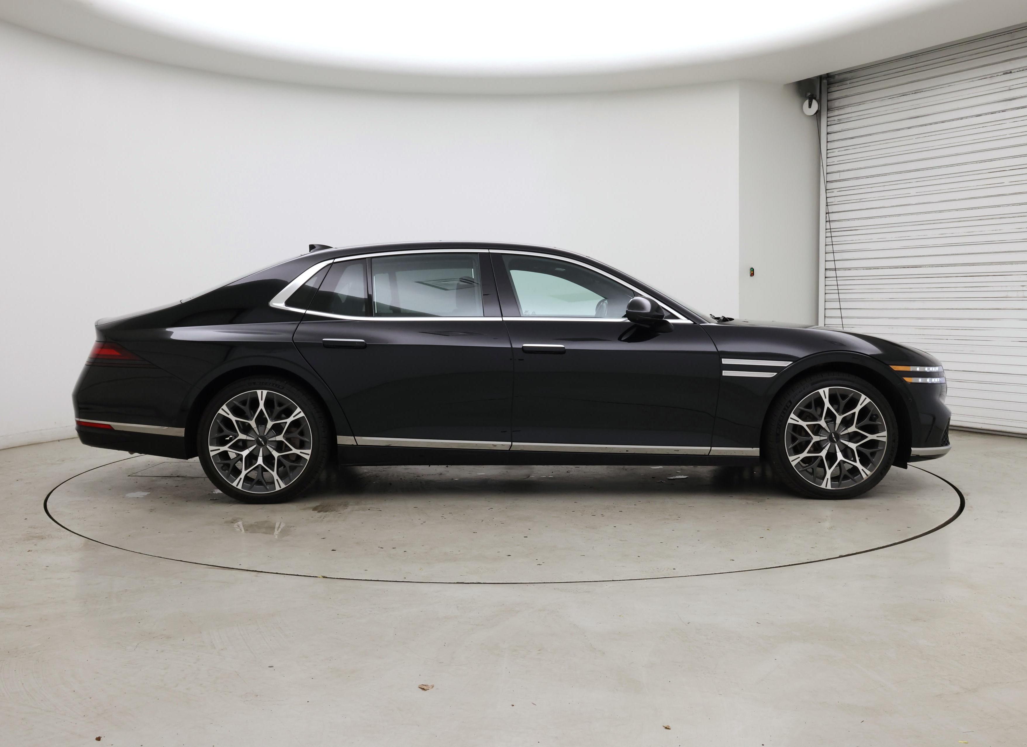 Thumbnail: 2023 Genesis G90 - 7