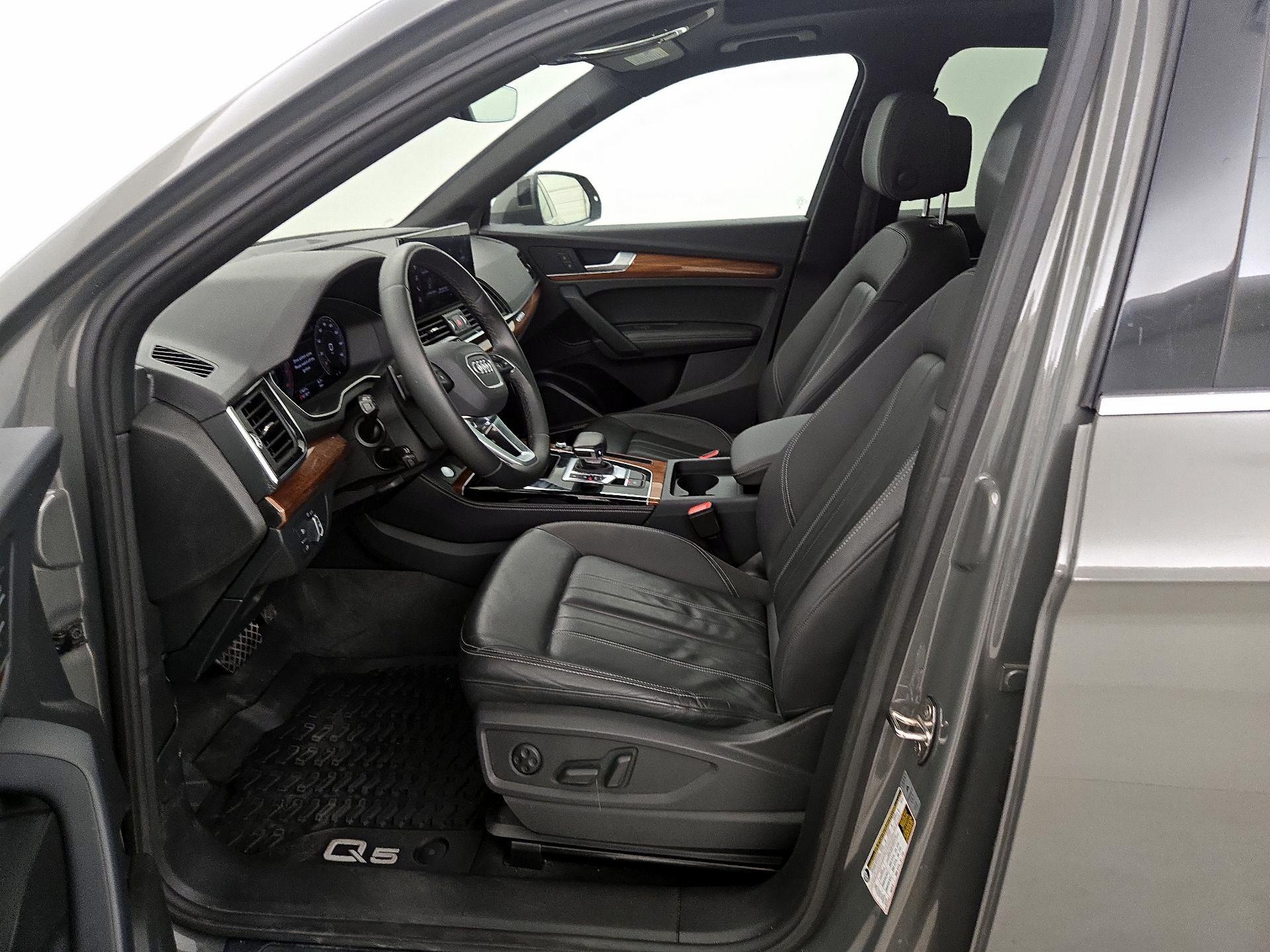 Thumbnail: 2023 Audi Q5 - 11