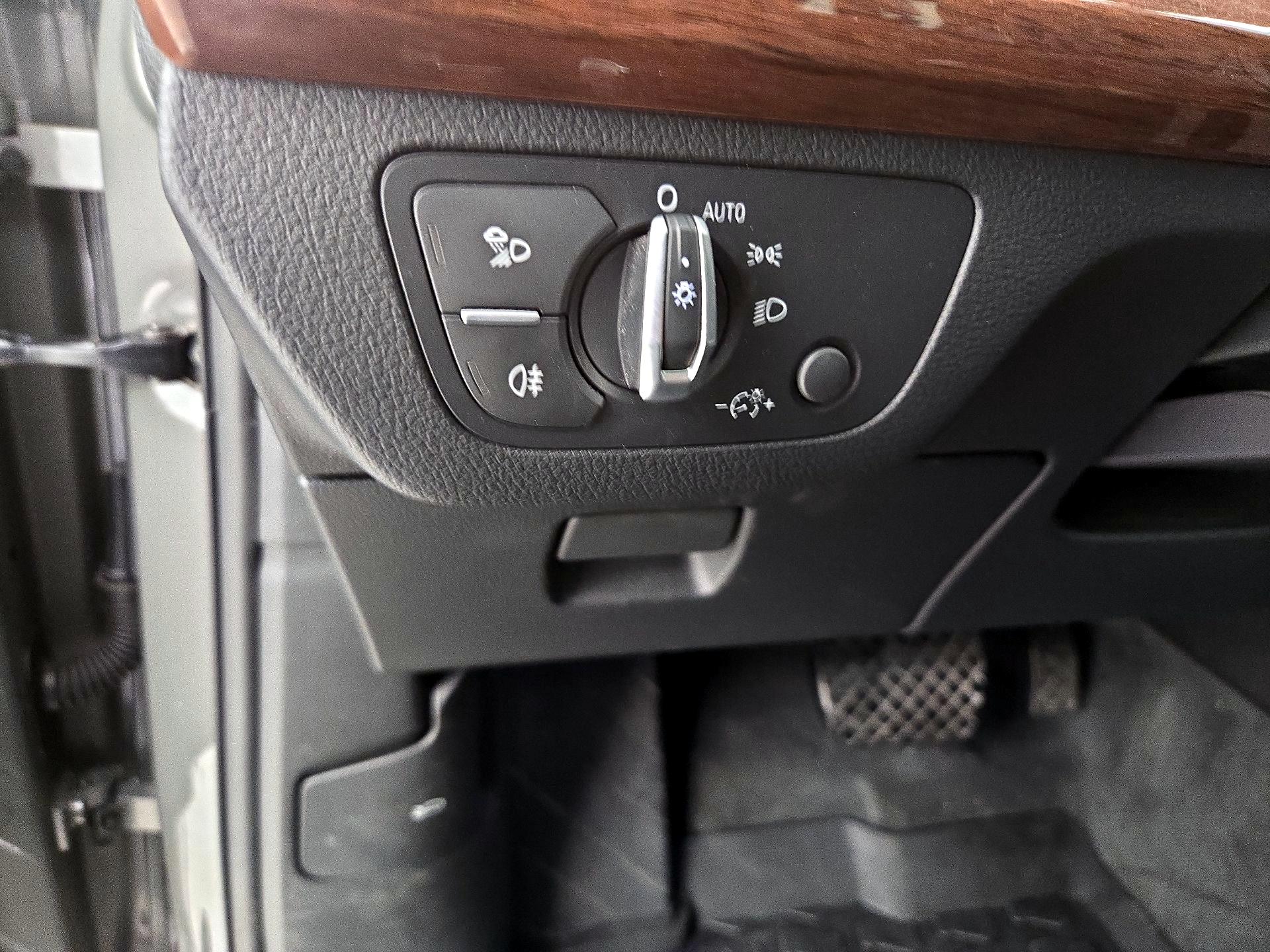 Thumbnail: 2023 Audi Q5 - 13