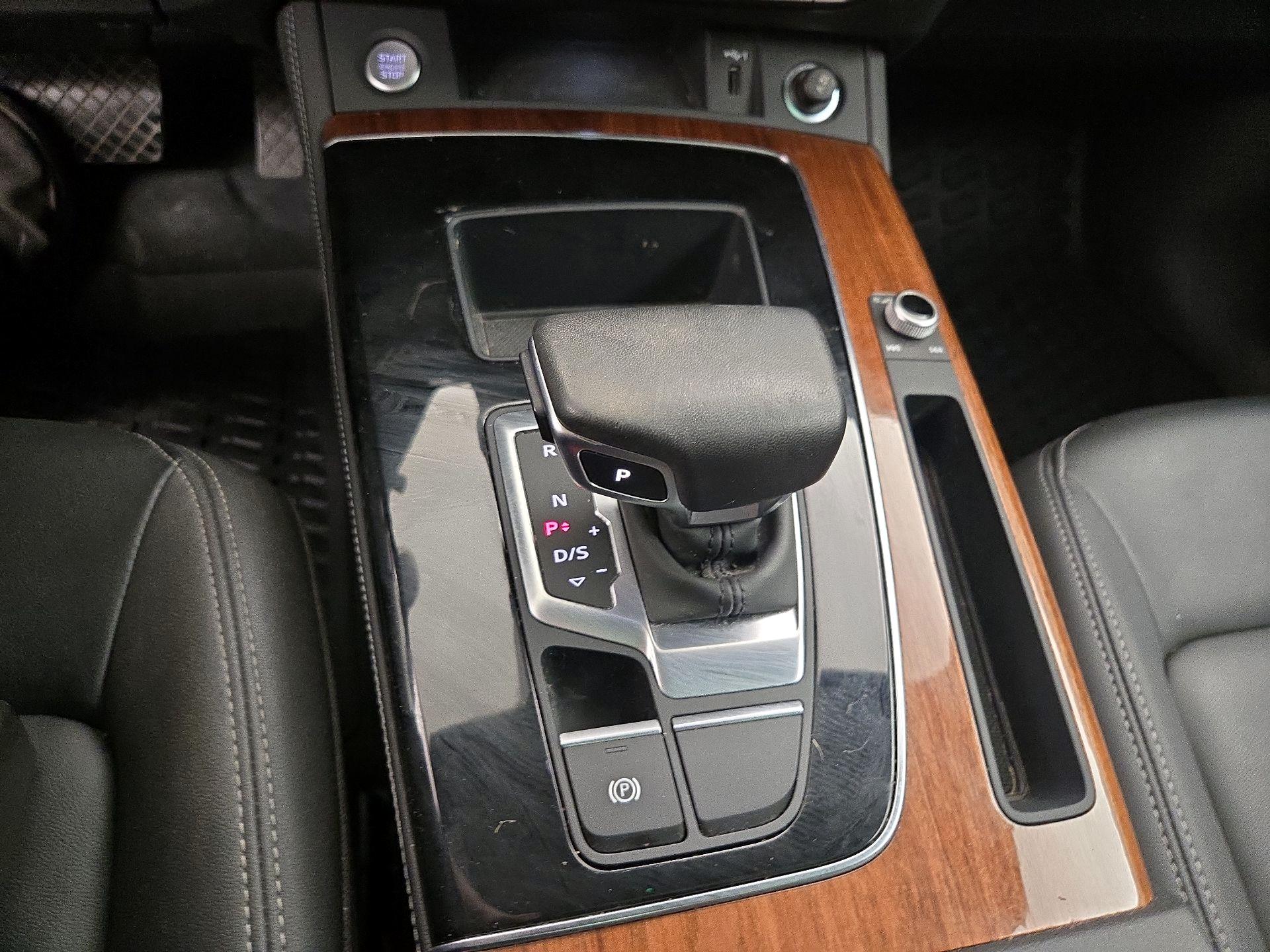 Thumbnail: 2023 Audi Q5 - 17