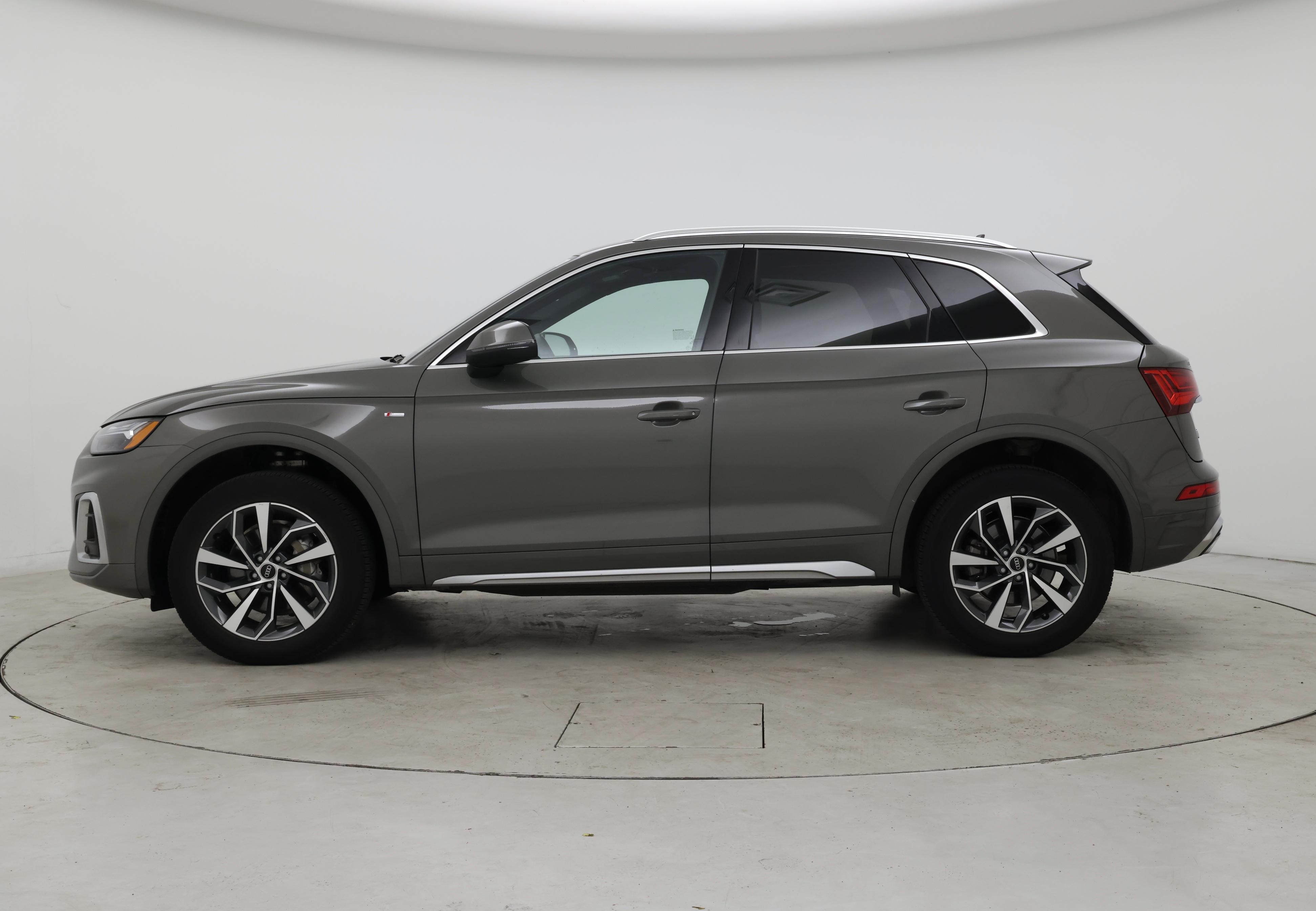 Thumbnail: 2023 Audi Q5 - 3