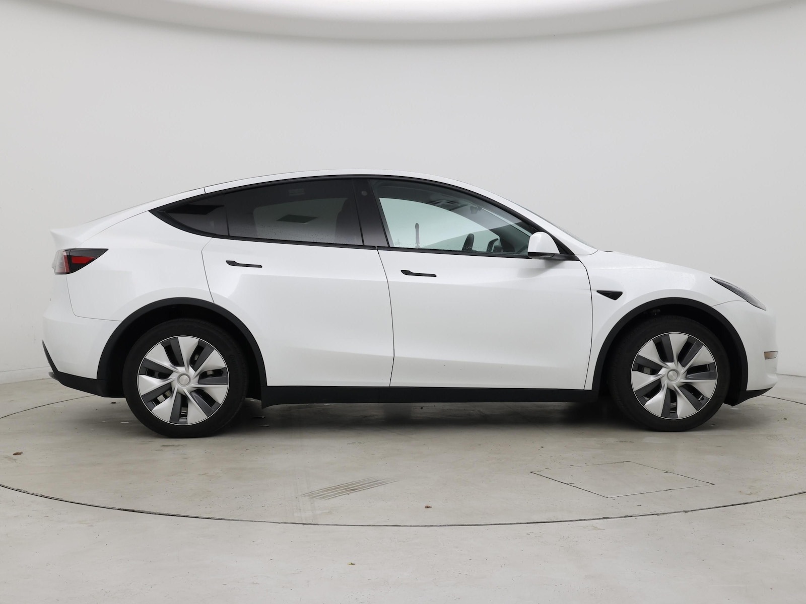 2023 Tesla Model Y Long Range - Photo 8
