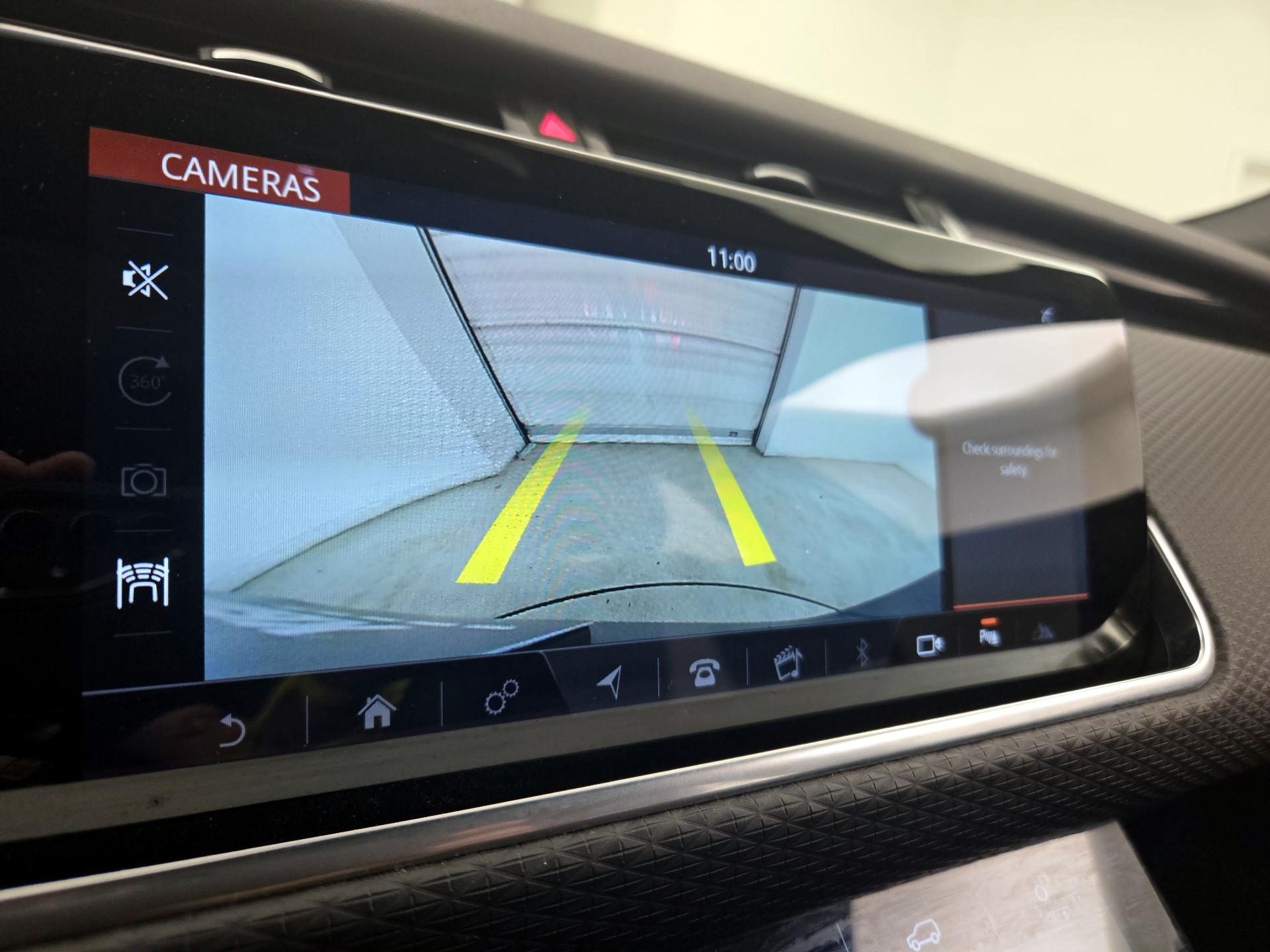 Thumbnail: 2018 Land Rover Range Rover Velar - 13