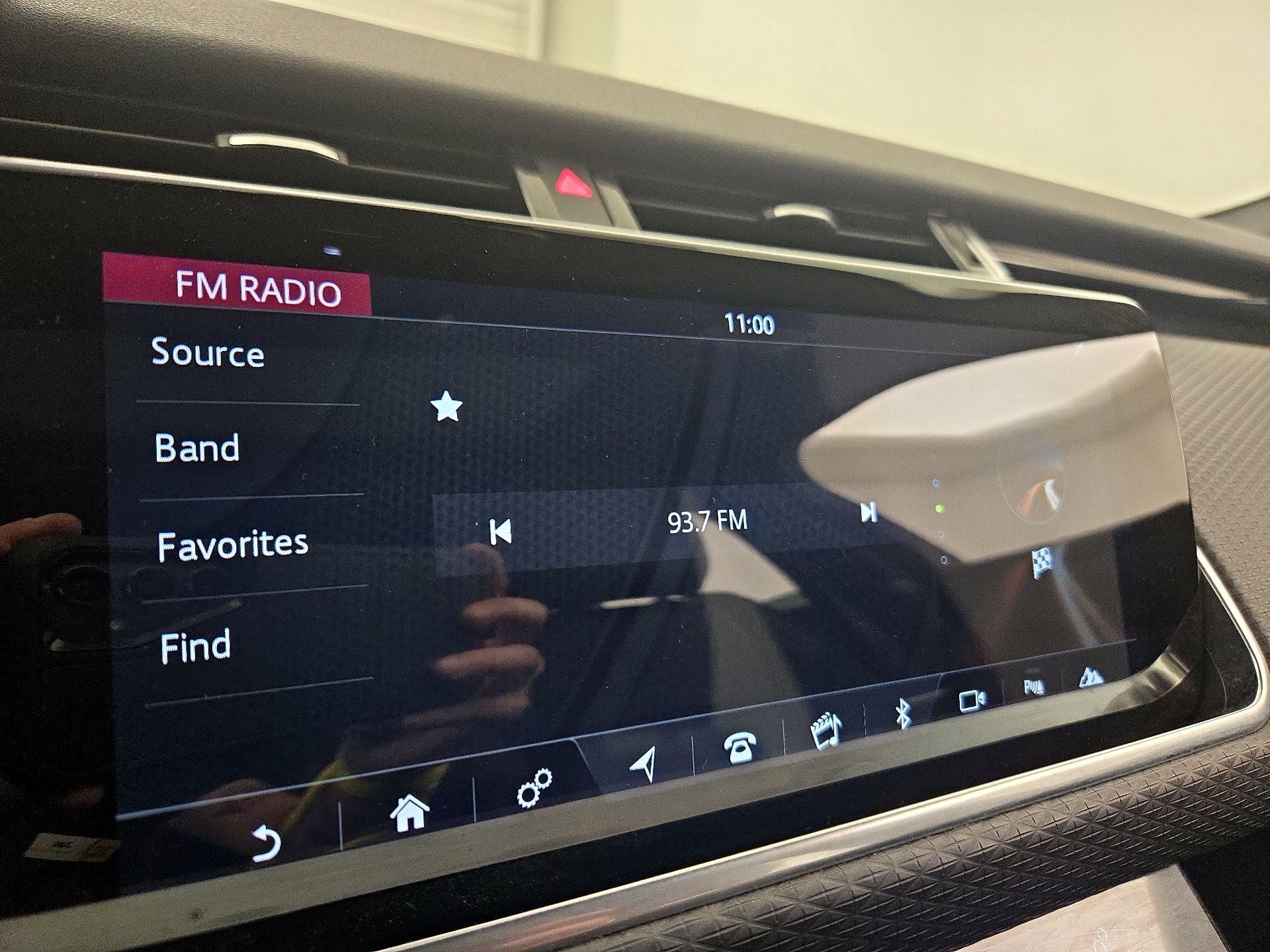 Thumbnail: 2018 Land Rover Range Rover Velar - 14