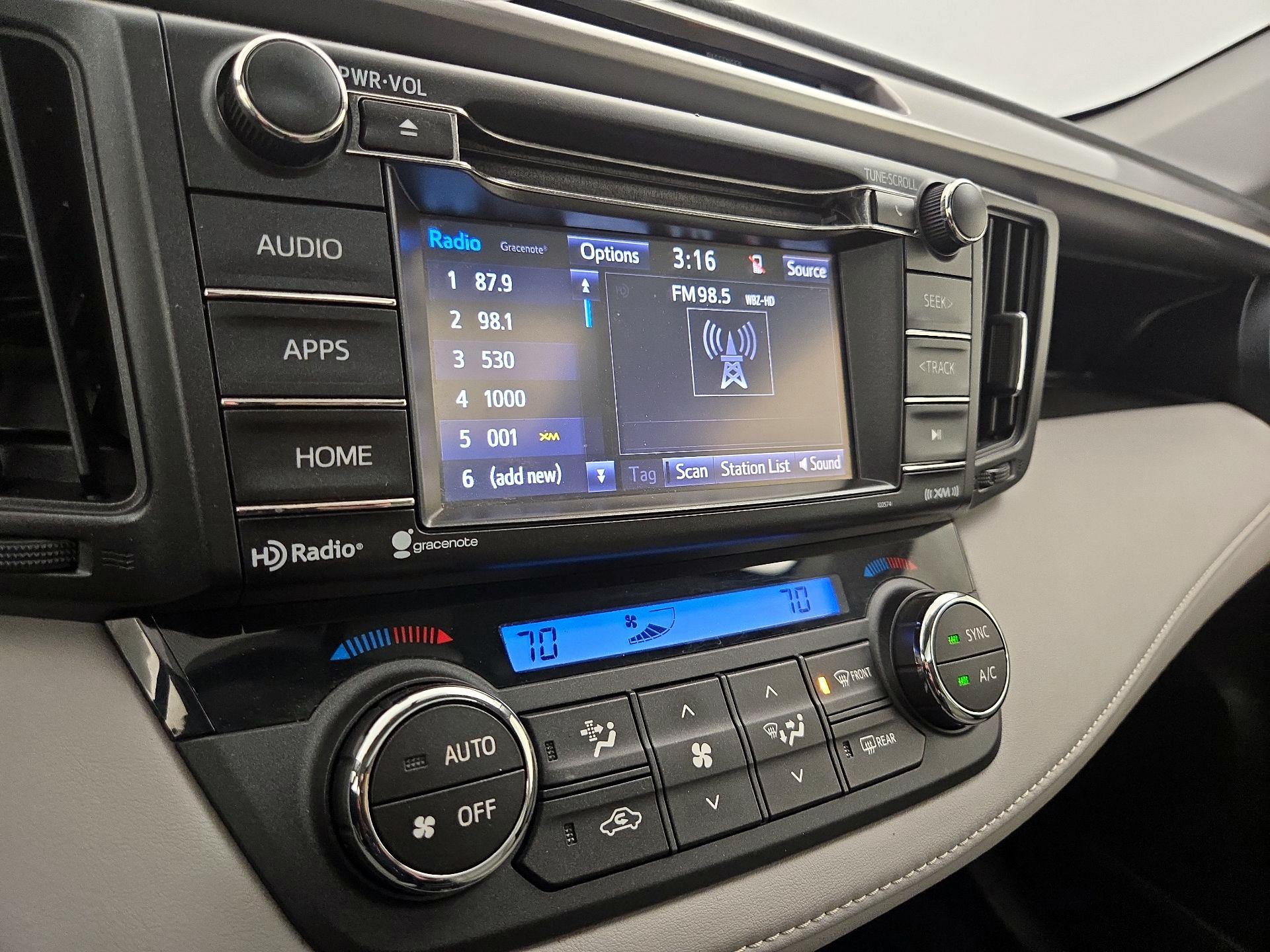 Thumbnail: 2016 Toyota RAV4 - 15