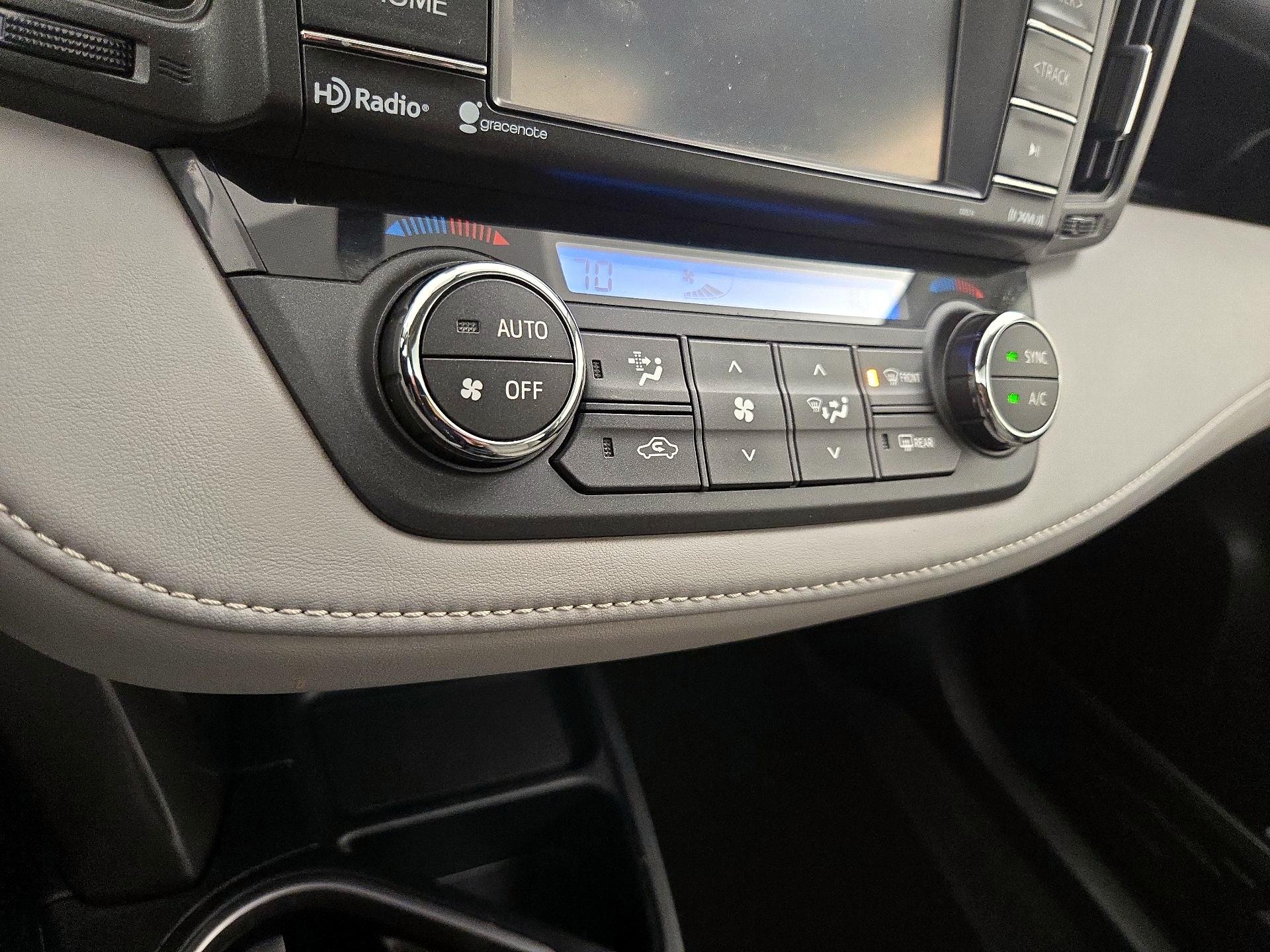 Thumbnail: 2016 Toyota RAV4 - 16