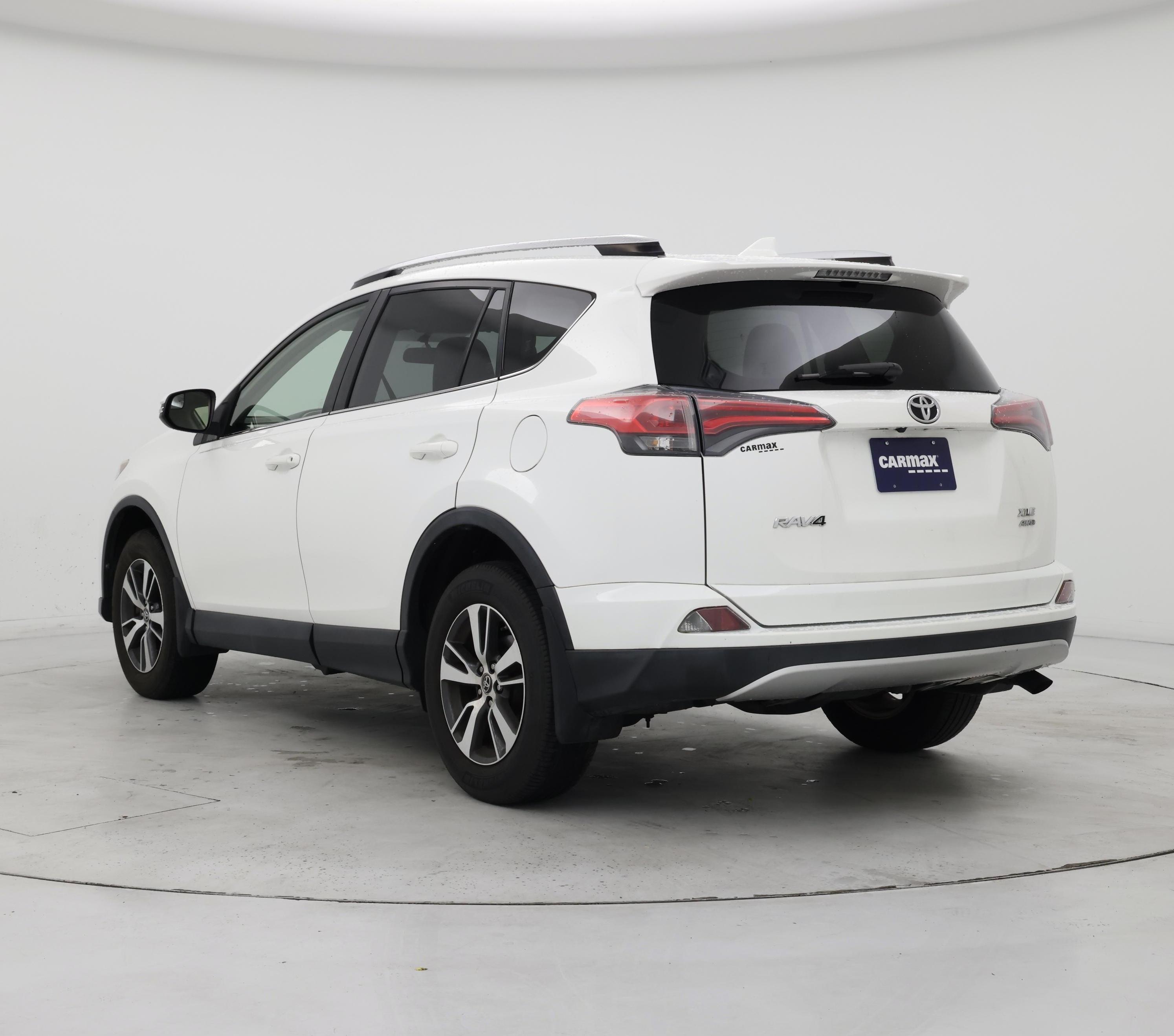 Thumbnail: 2016 Toyota RAV4 - 2