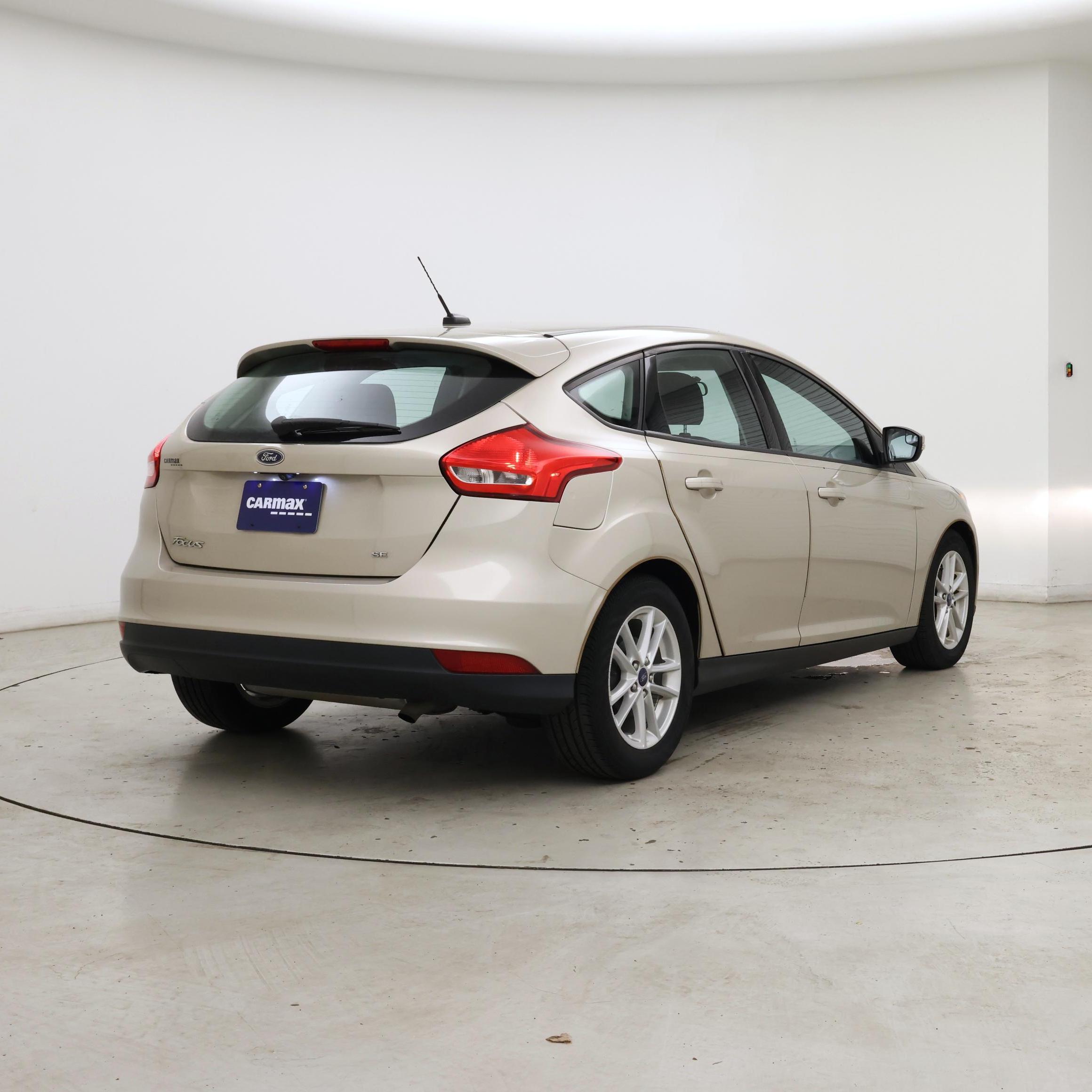 Thumbnail: 2017 Ford Focus - 8