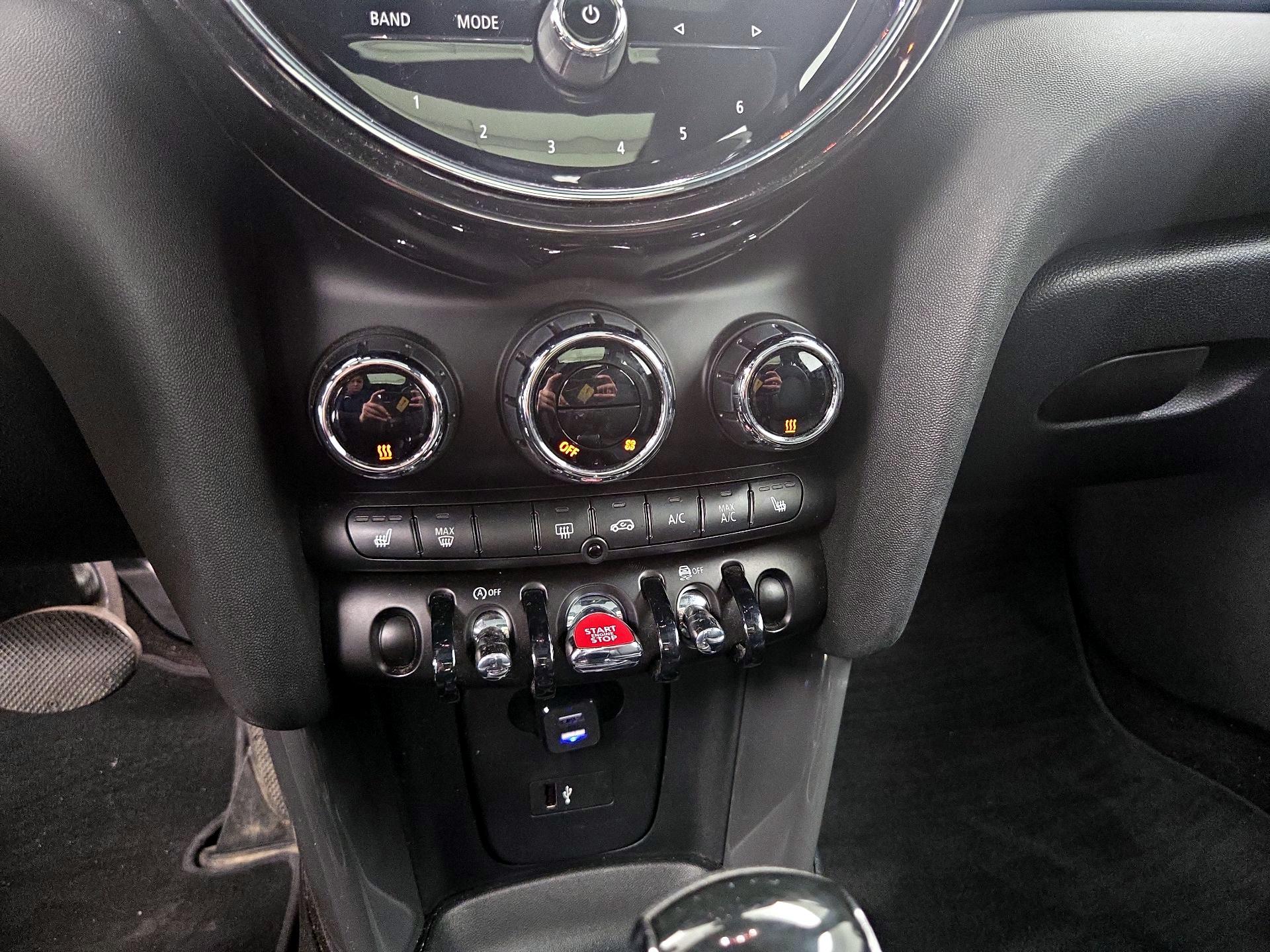 Thumbnail: 2022 MINI Cooper Hardtop - 16