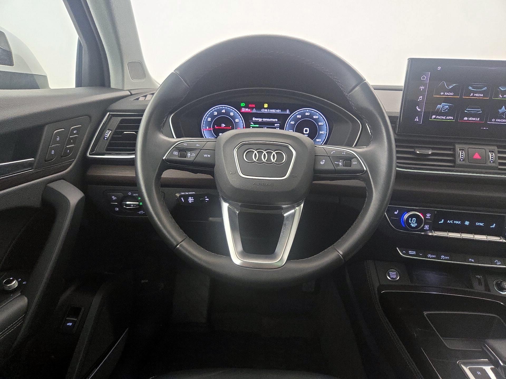 Thumbnail: 2023 Audi Q5 - 10