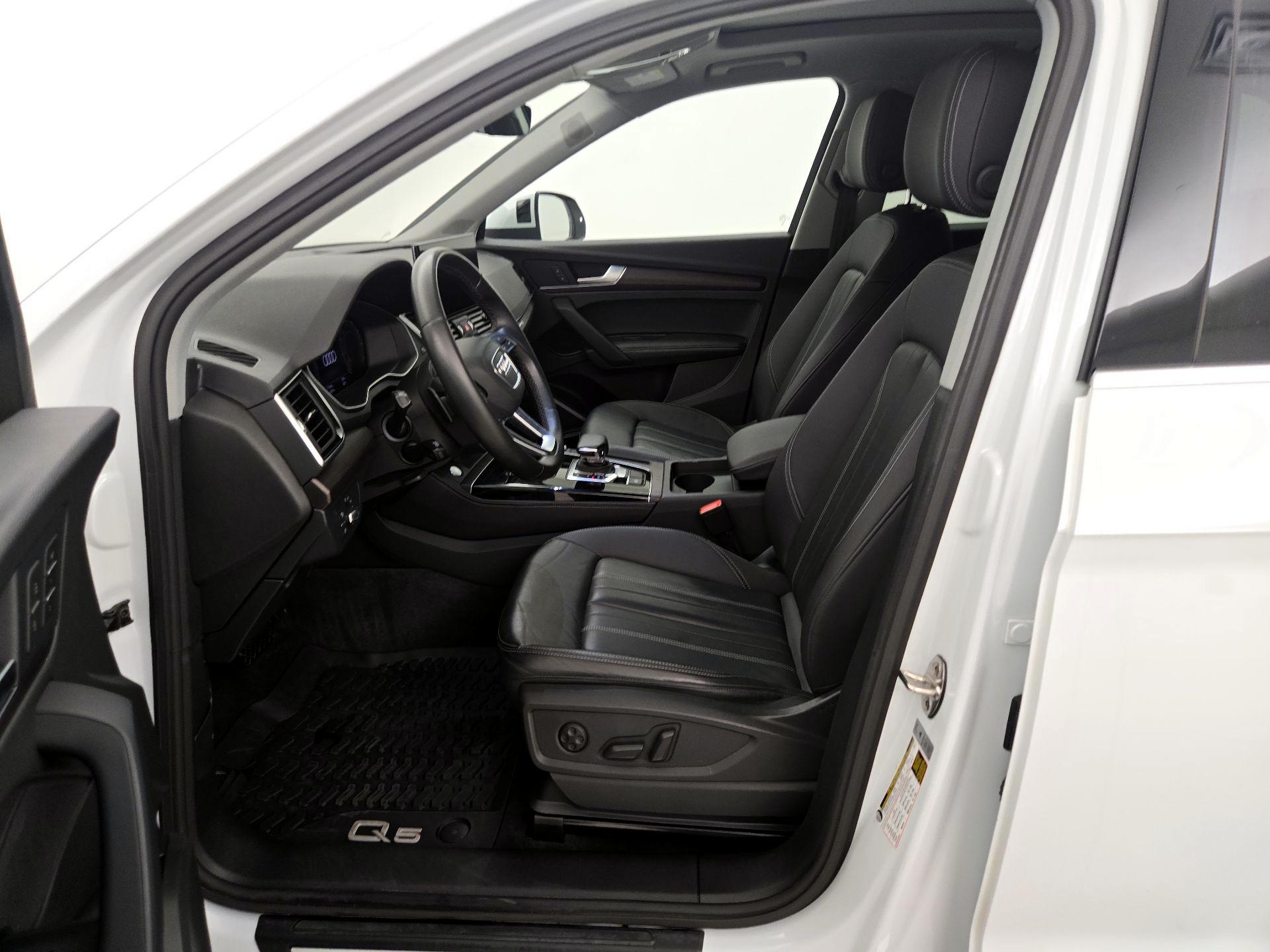 Thumbnail: 2023 Audi Q5 - 11