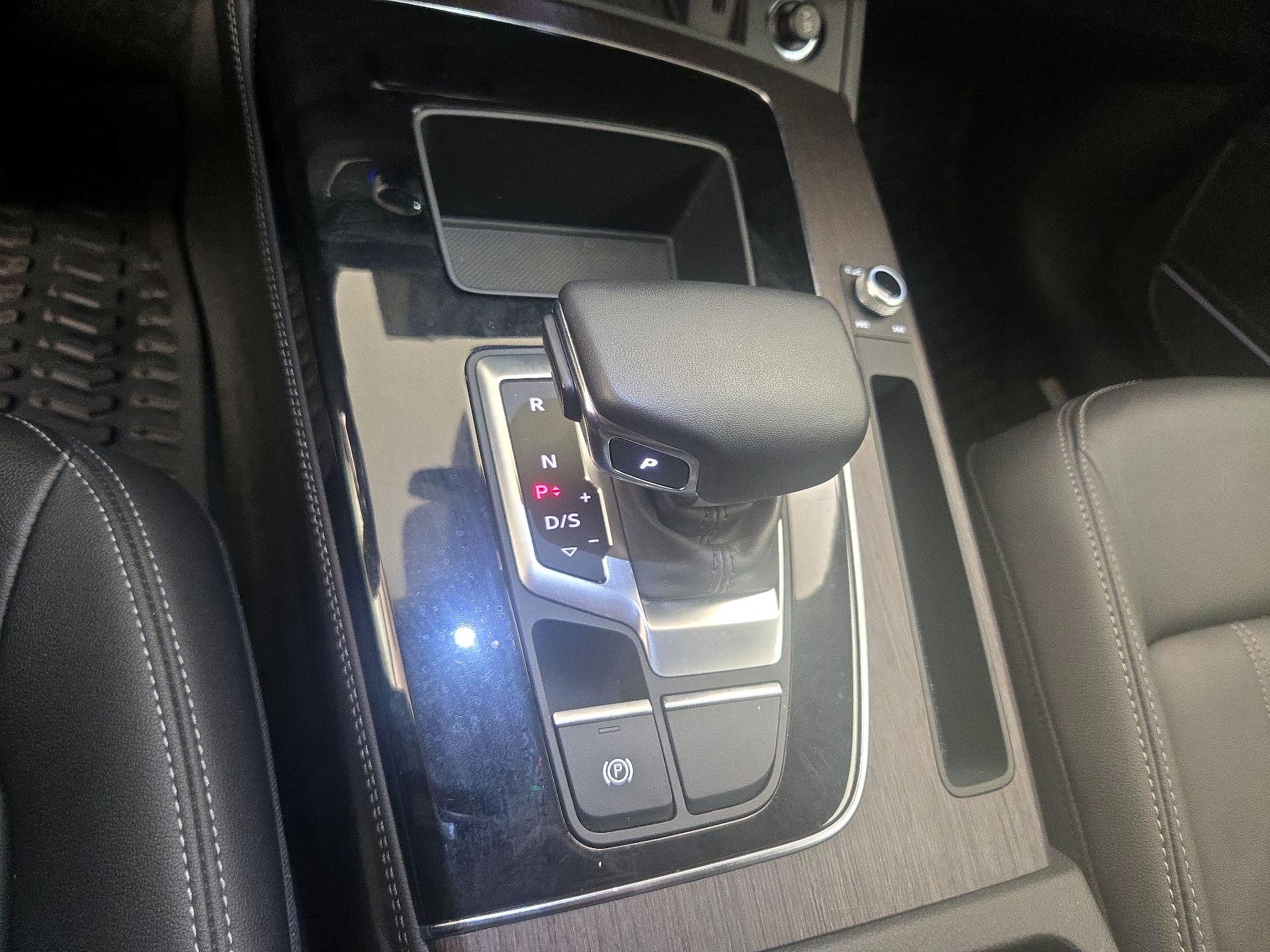 Thumbnail: 2023 Audi Q5 - 17
