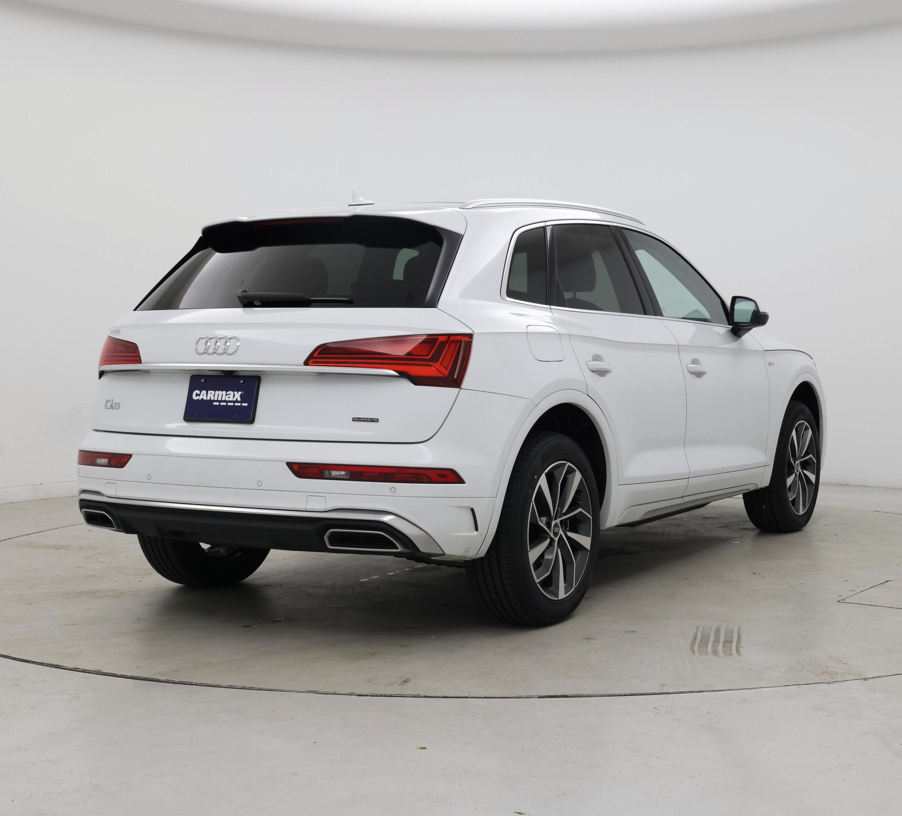 Thumbnail: 2023 Audi Q5 - 8