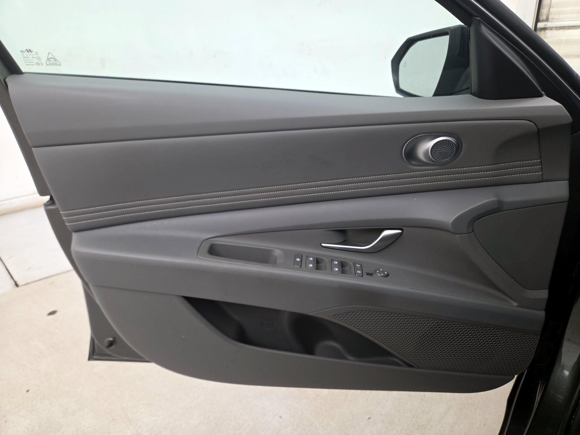 Thumbnail: 2025 Hyundai Elantra - 12