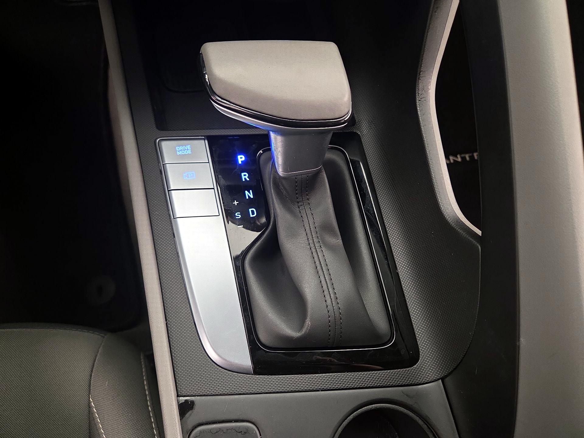 Thumbnail: 2025 Hyundai Elantra - 17