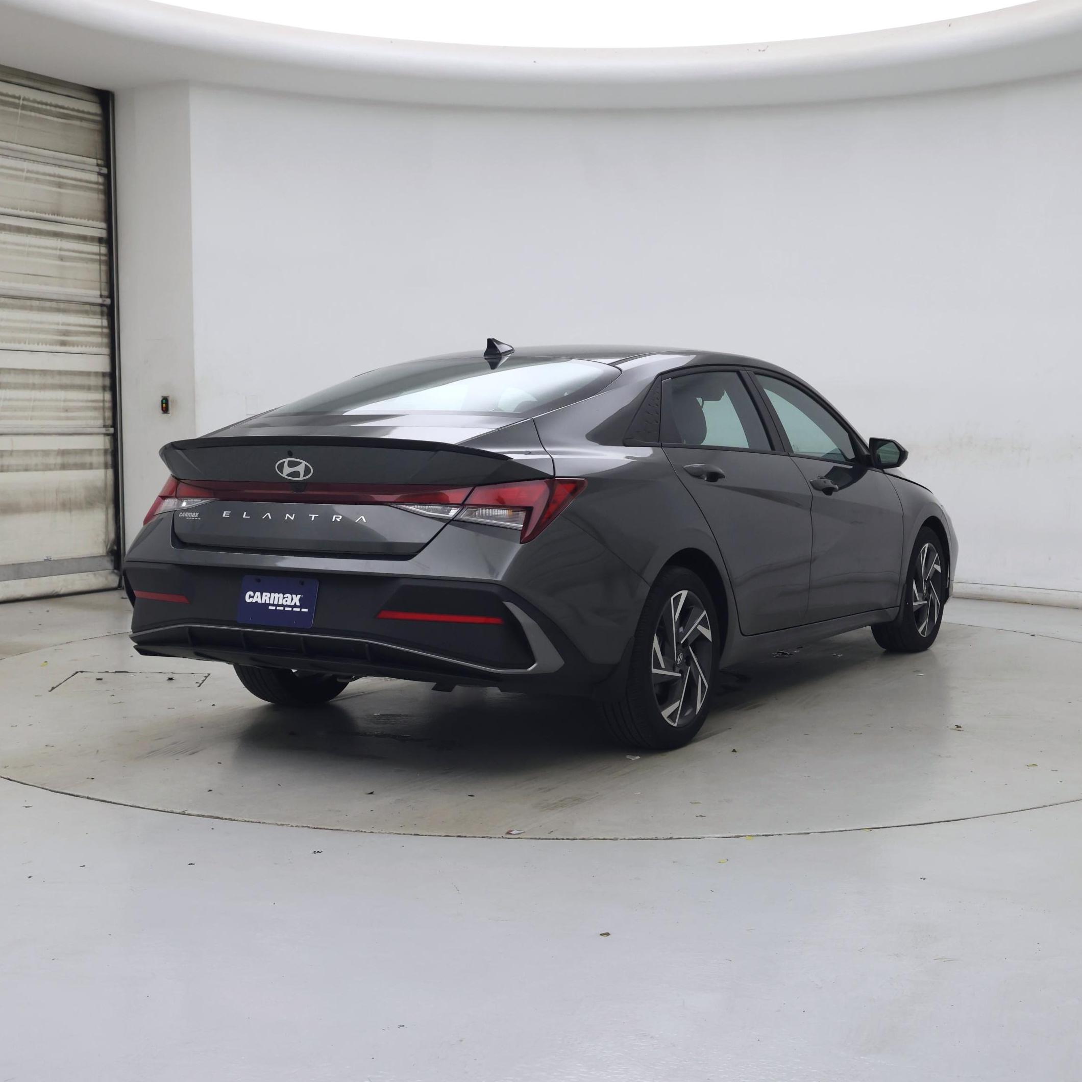Thumbnail: 2025 Hyundai Elantra - 8