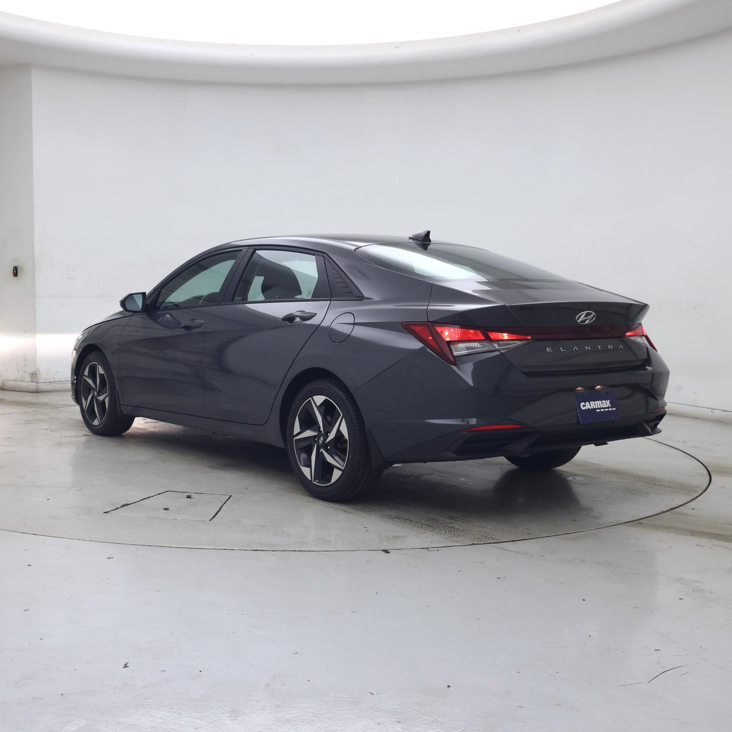 Thumbnail: 2023 Hyundai Elantra - 2