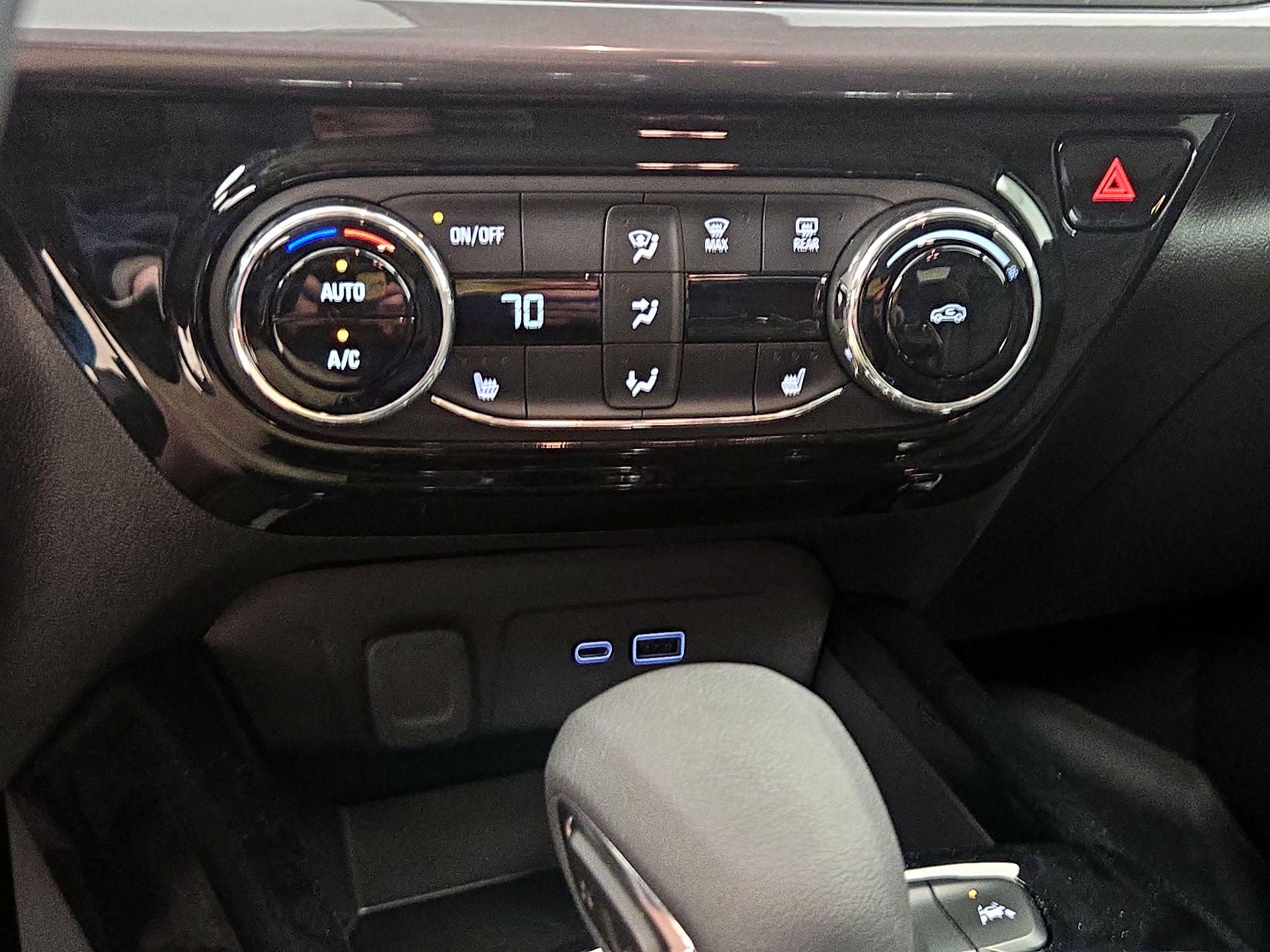 Thumbnail: 2025 Chevrolet Trax - 16