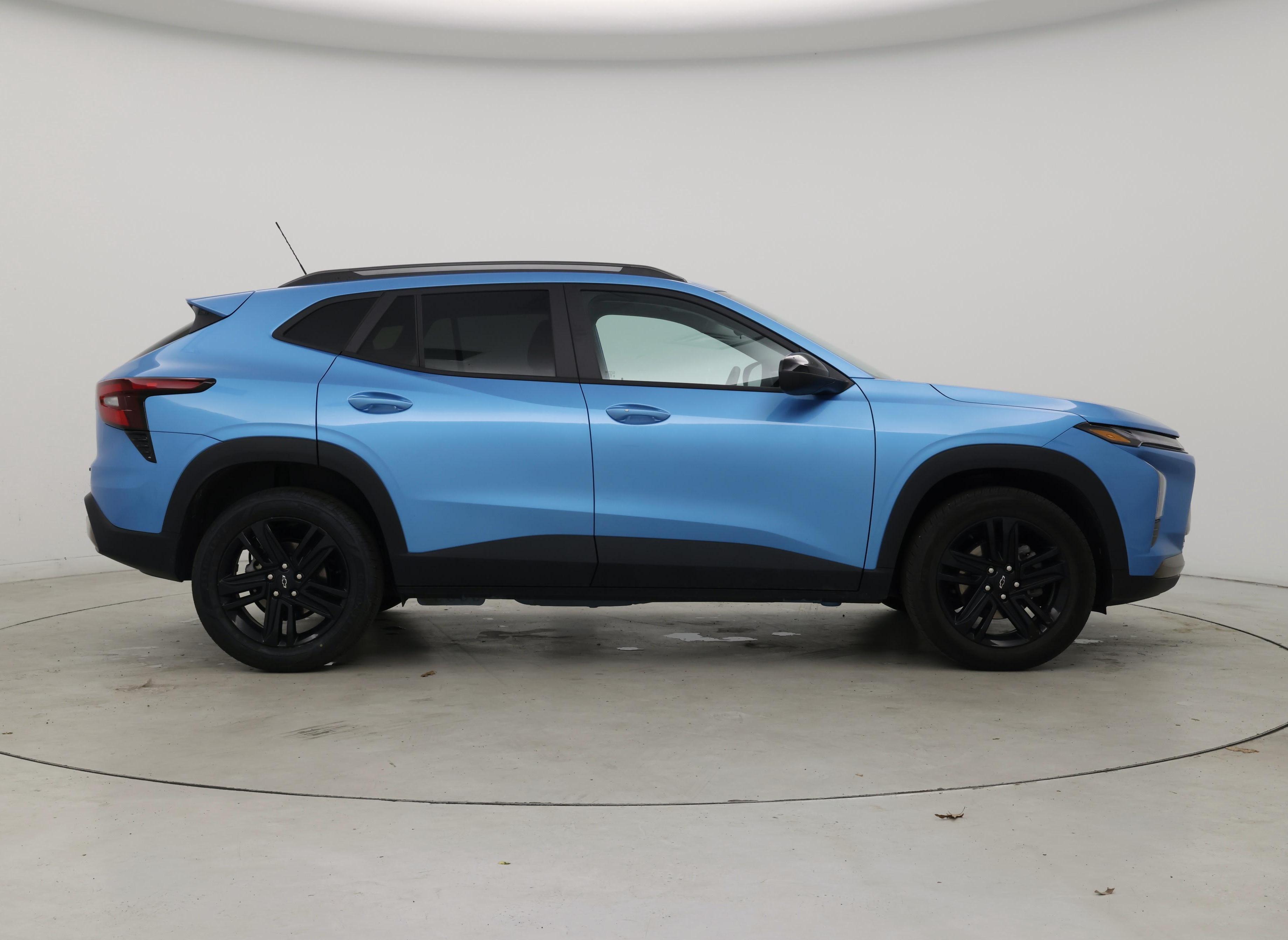 Thumbnail: 2025 Chevrolet Trax - 7