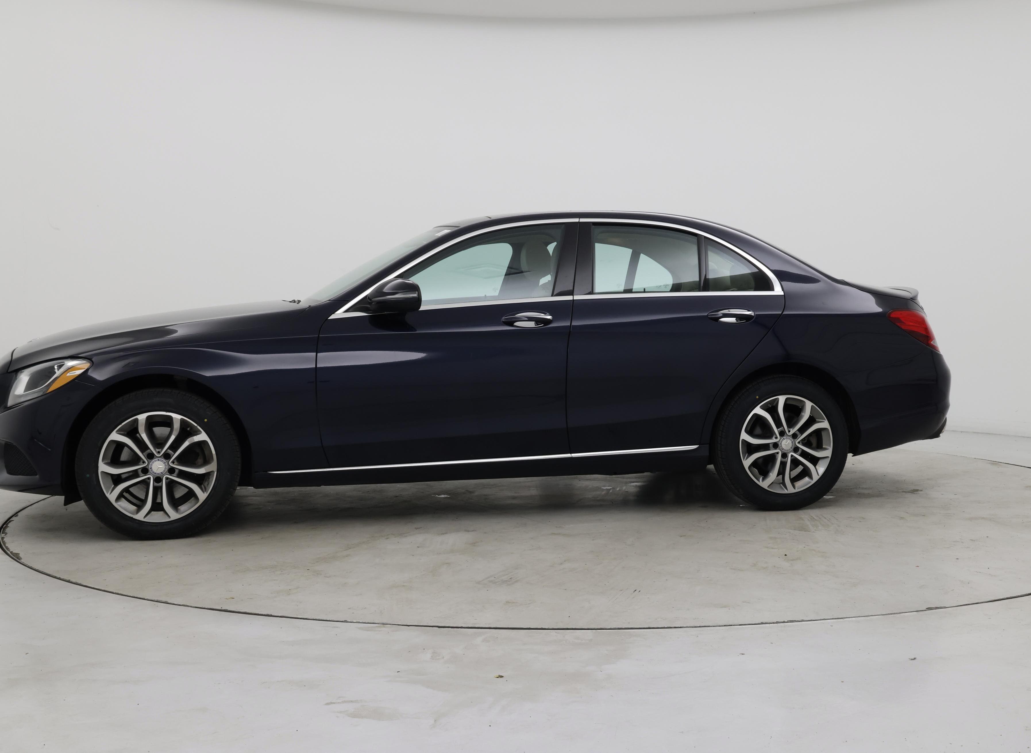 Thumbnail: 2016 Mercedes-Benz C-Class - 3