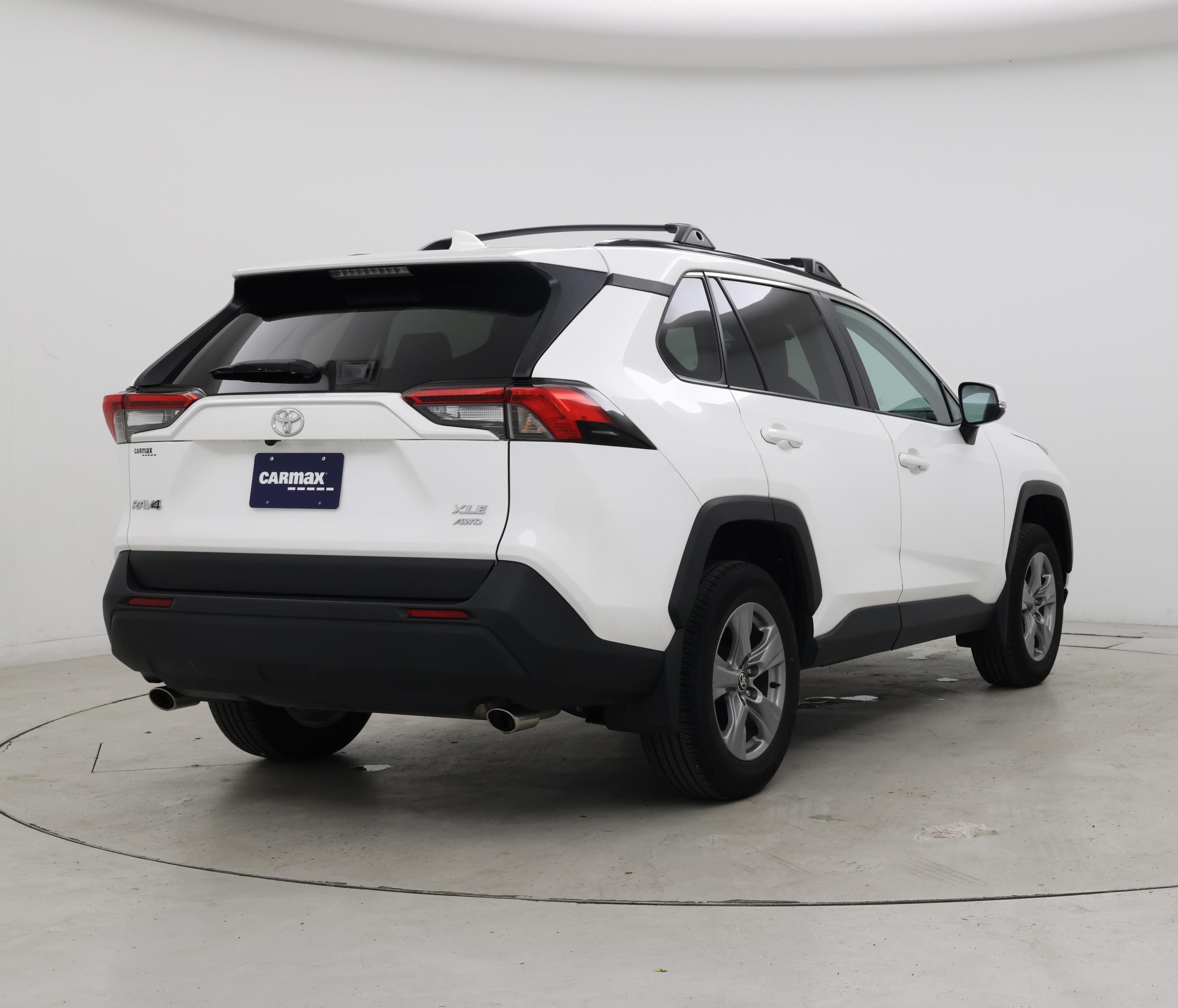 Thumbnail: 2024 Toyota RAV4 - 8