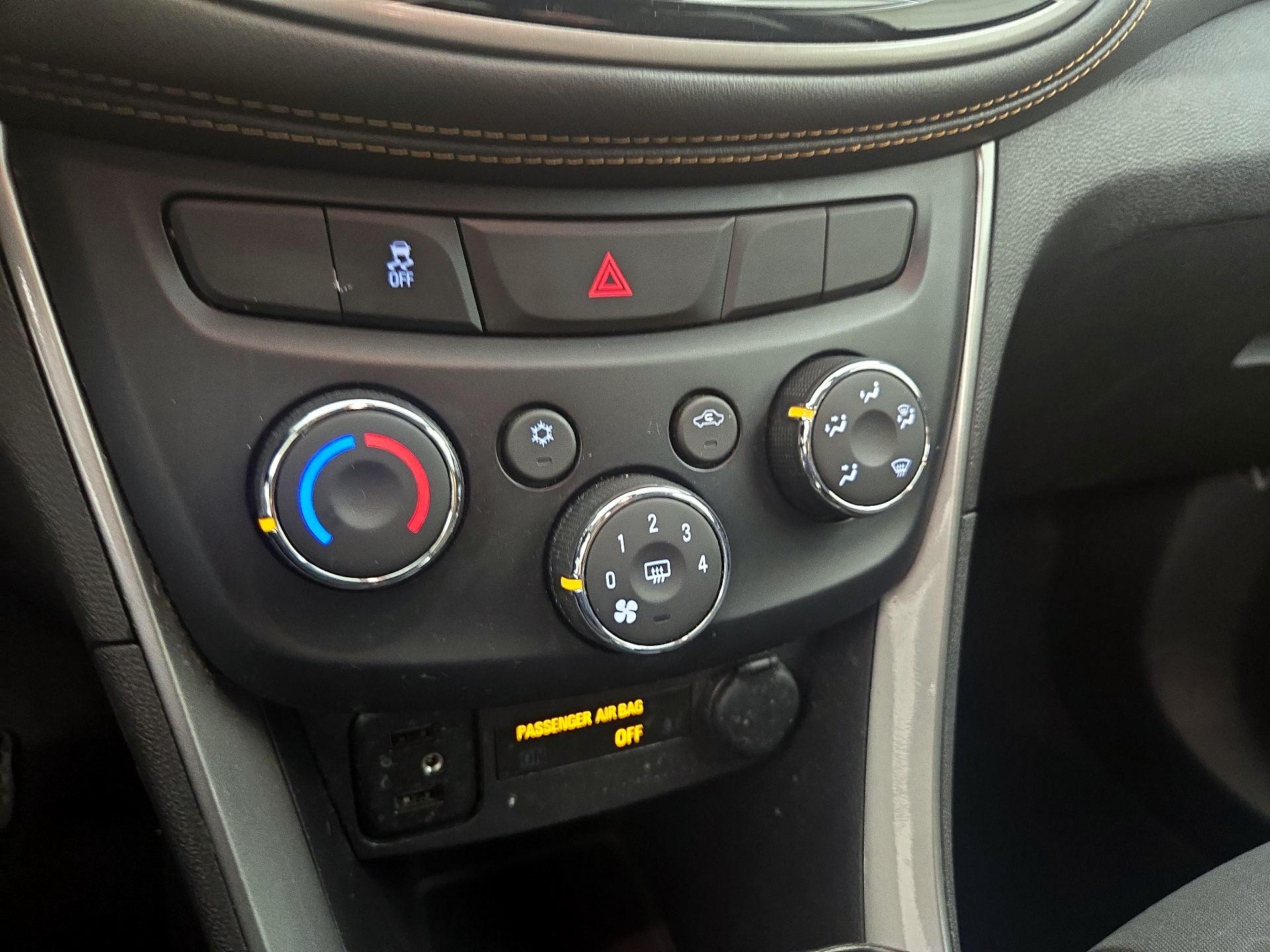 Thumbnail: 2020 Chevrolet Trax - 16