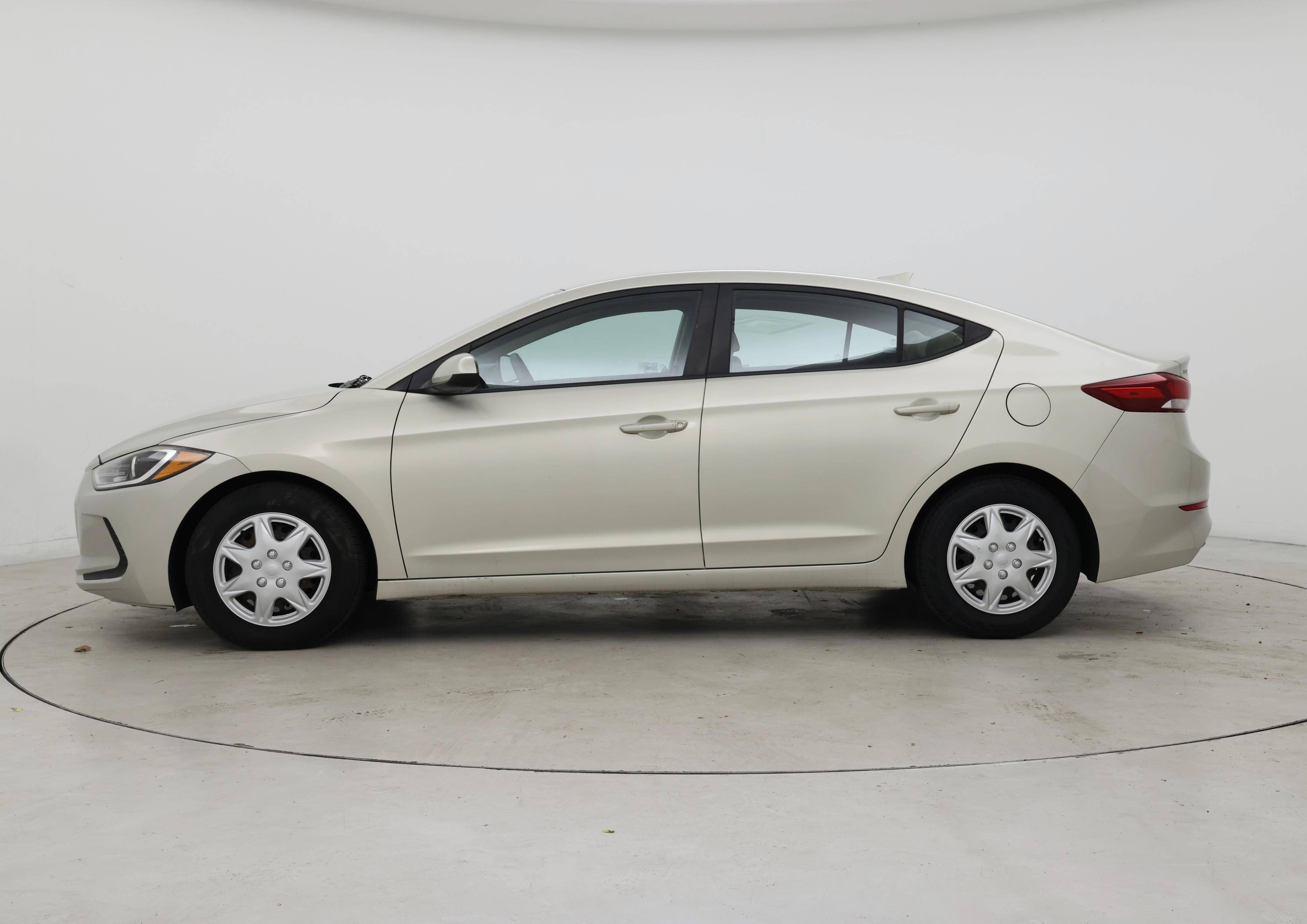 Thumbnail: 2017 Hyundai Elantra - 3