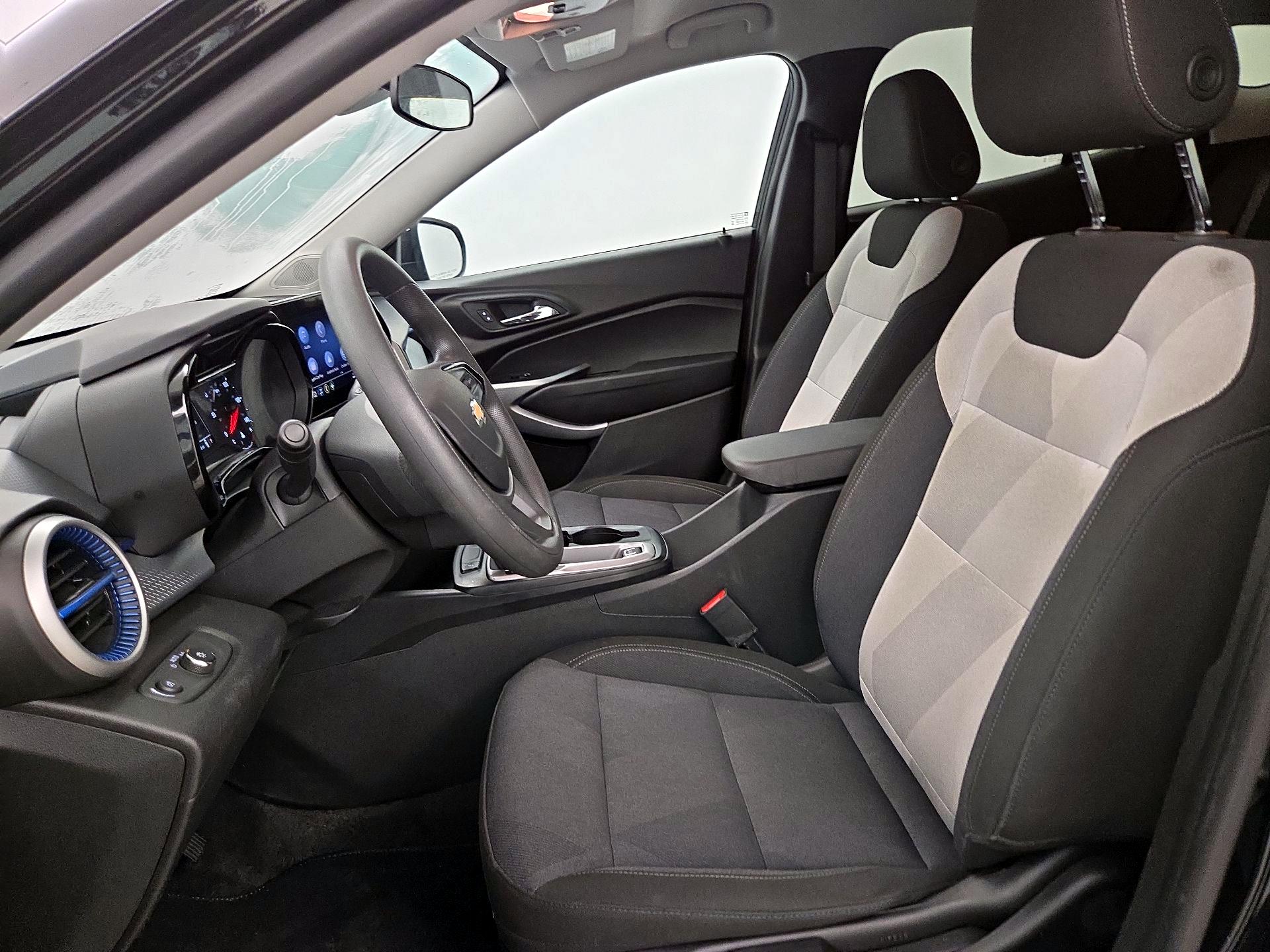 Thumbnail: 2025 Chevrolet Trax - 11