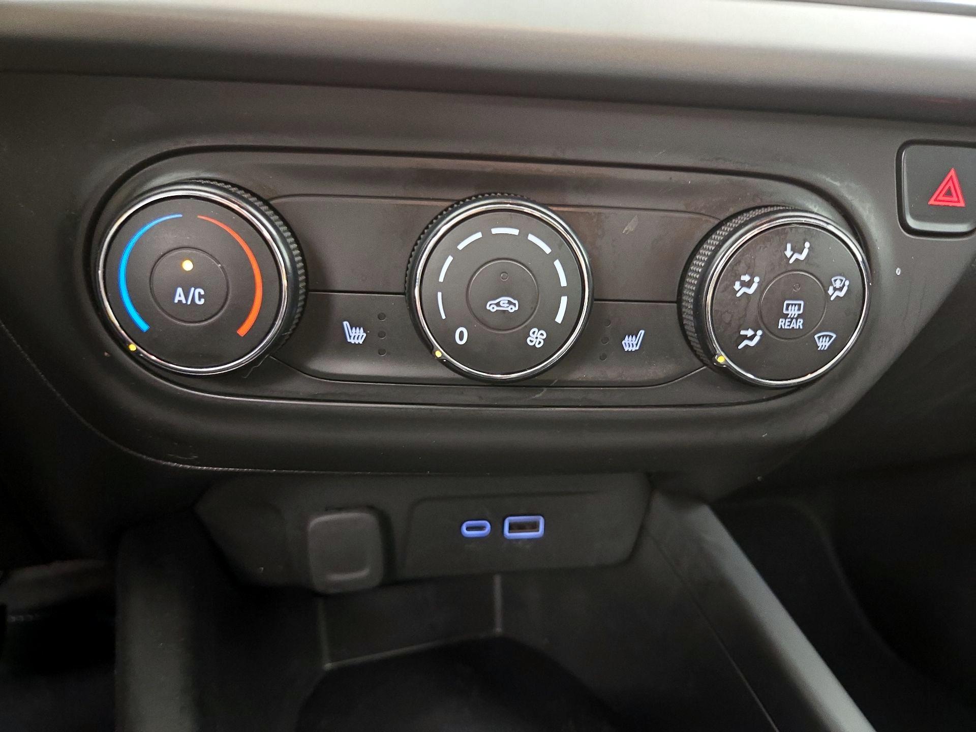 Thumbnail: 2025 Chevrolet Trax - 16