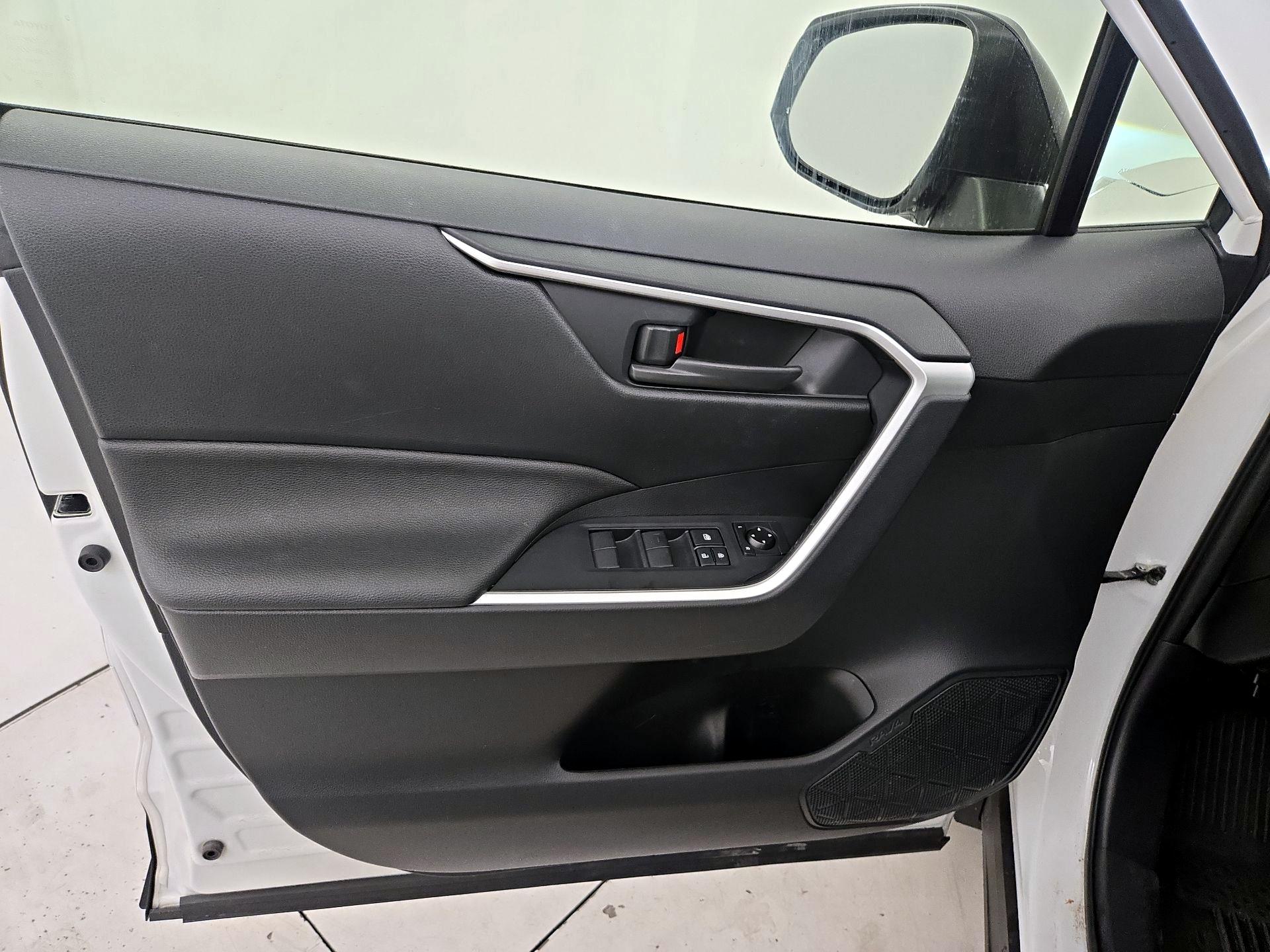 Thumbnail: 2024 Toyota RAV4 - 12