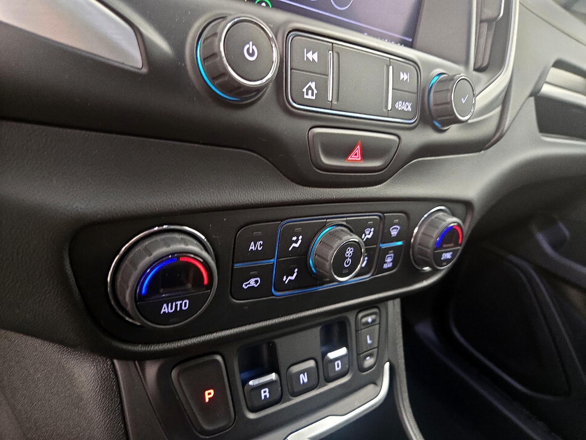Thumbnail: 2020 GMC Terrain - 16